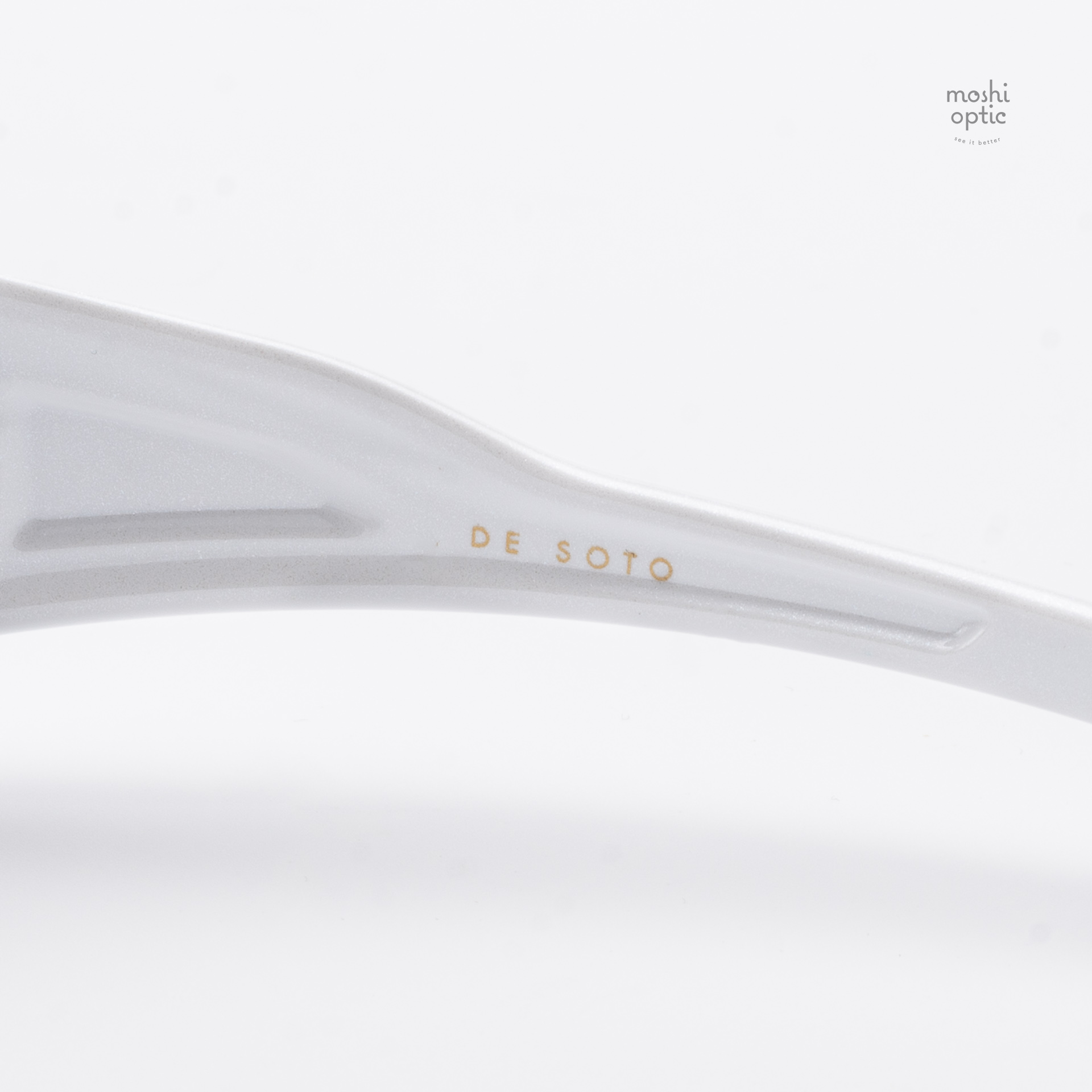 Oakley De Soto OO9494-02 Pearl White Prizm Black