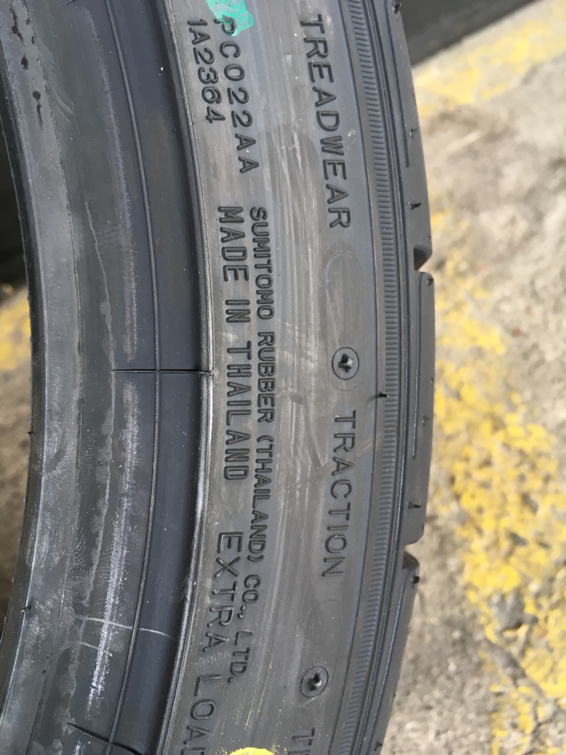 DUNLOP DZ102 235/35-19 เส้นละ 7500 ปี18 ปกติ 9500