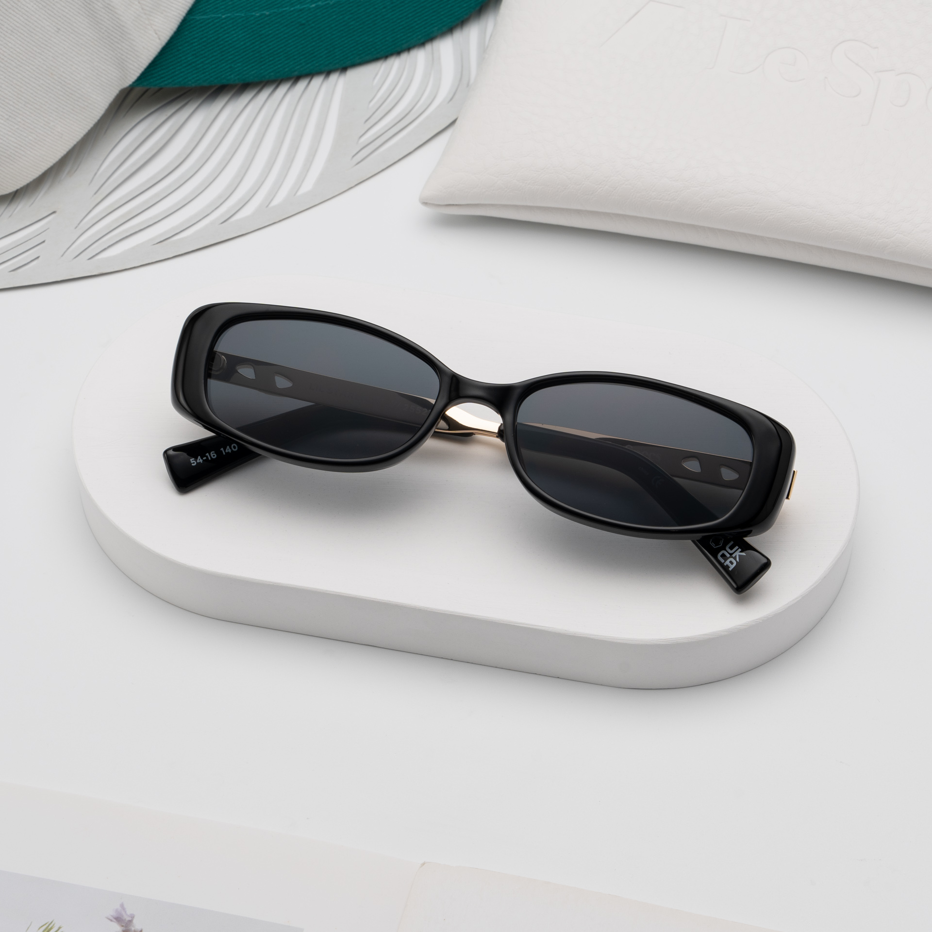 แว่นกันแดด Le Specs LSP2552113 LIL STARLIGHT Black Smoke mono