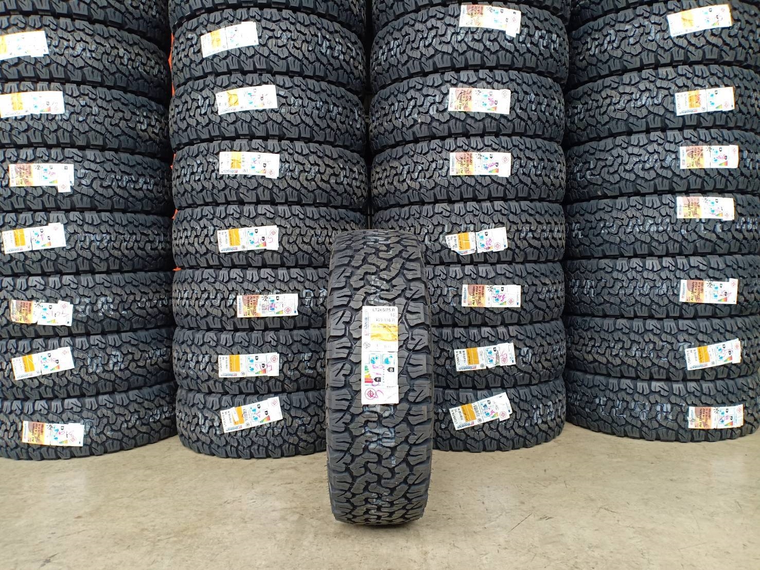 ยางเข้าใหม่ ลดราคา BF-GOODRCH KO-2 265/75R16 119/116R Y19
