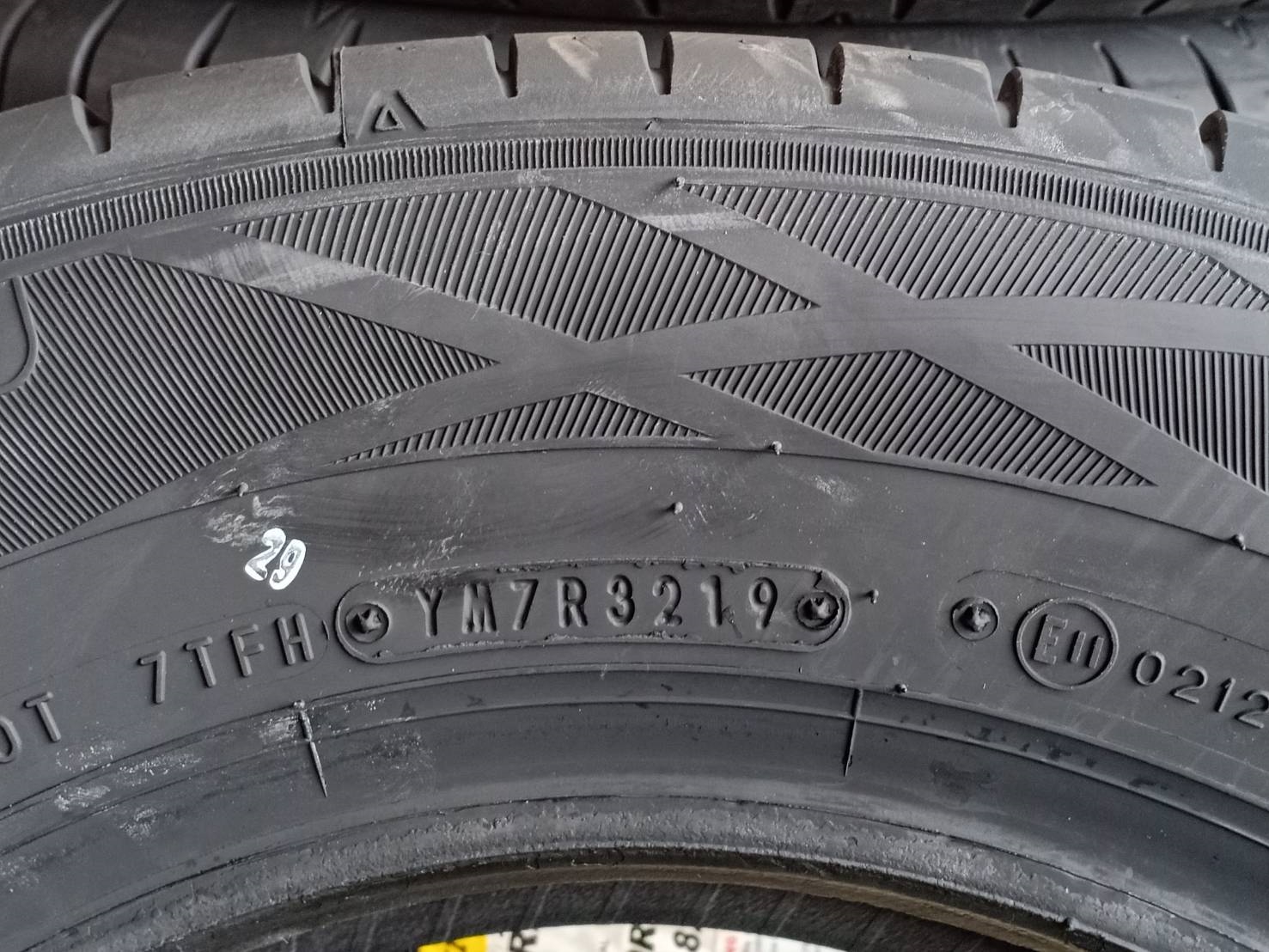 DUNLOP SP TOURING R1 175/70R13 82T (ปี19)