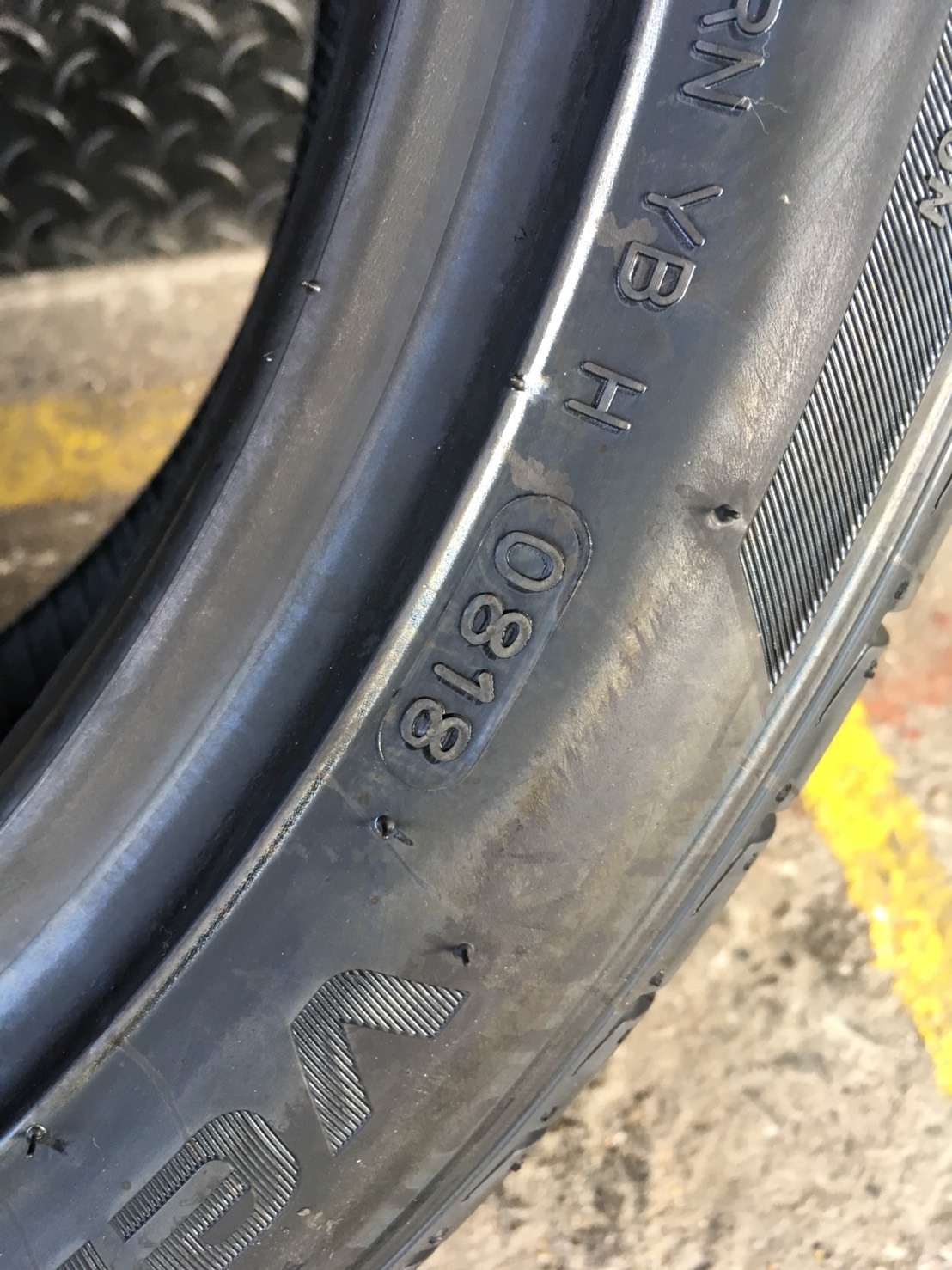 HANKOOK V12 EVO-2 215-45-17 ปี 18