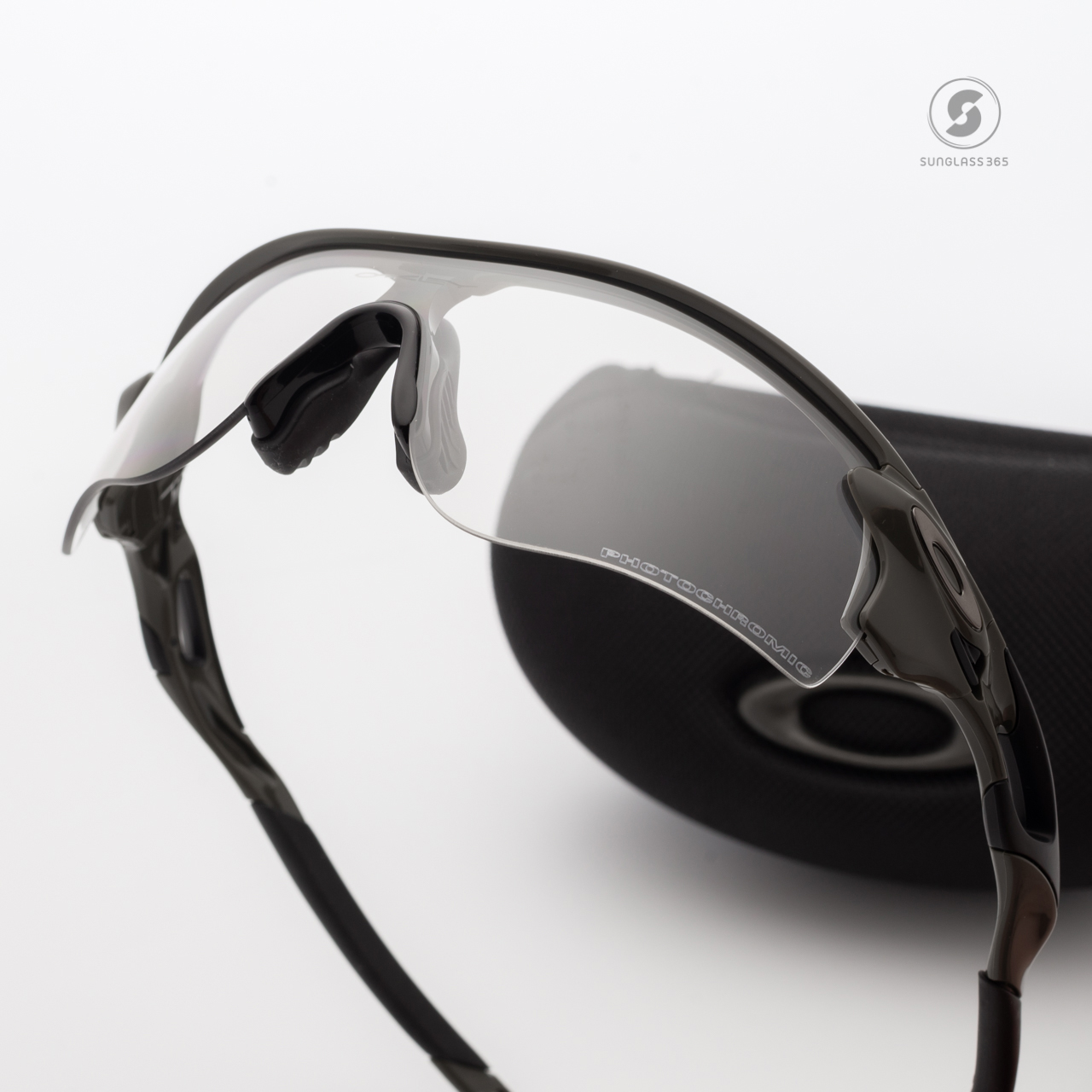 Oakley OO9206-49 RADARLOCK PATH PRIZM Clear Black Photochromic