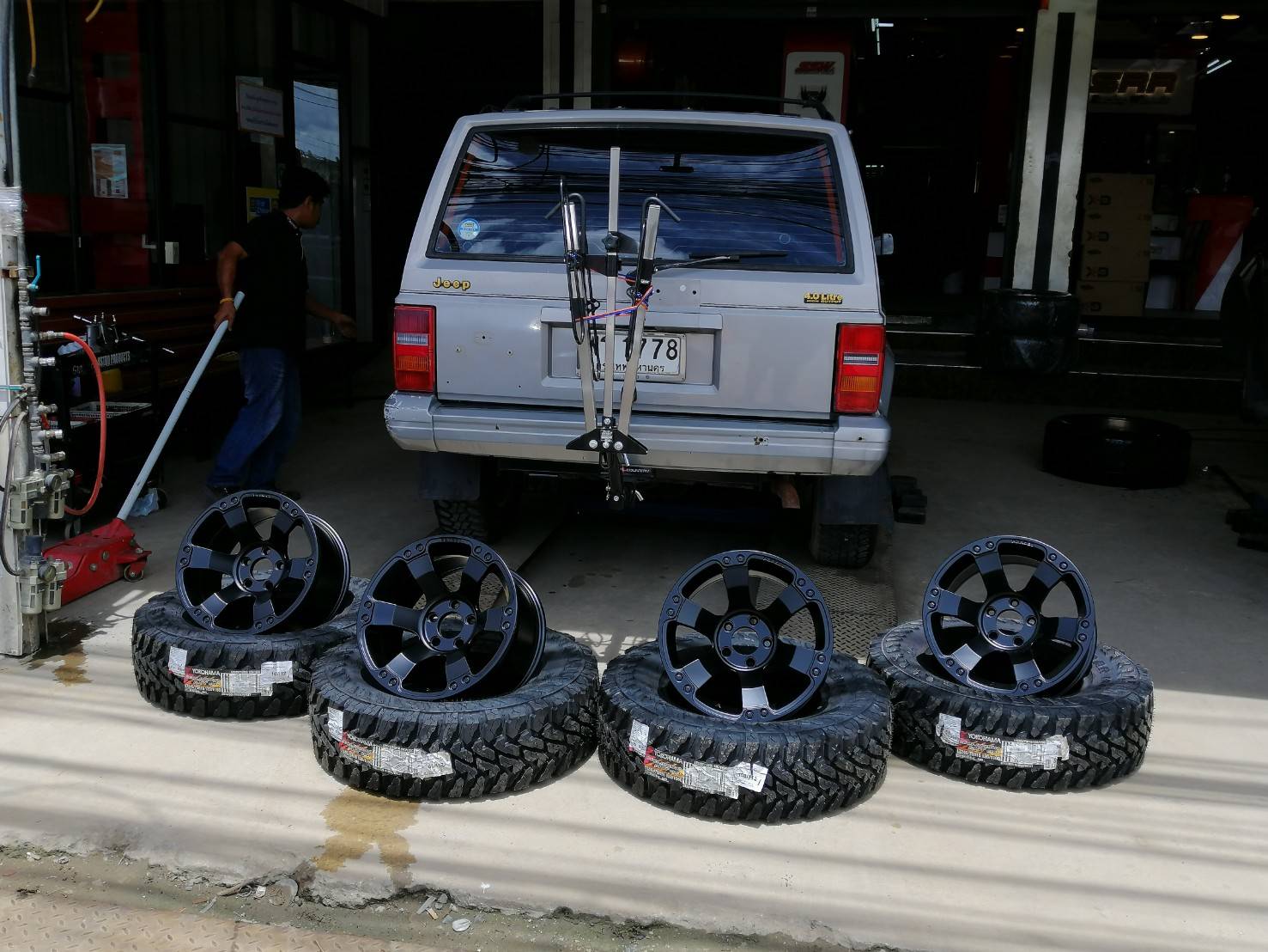 ล้อ PARODI ROAR ใส่ รถ JEEP