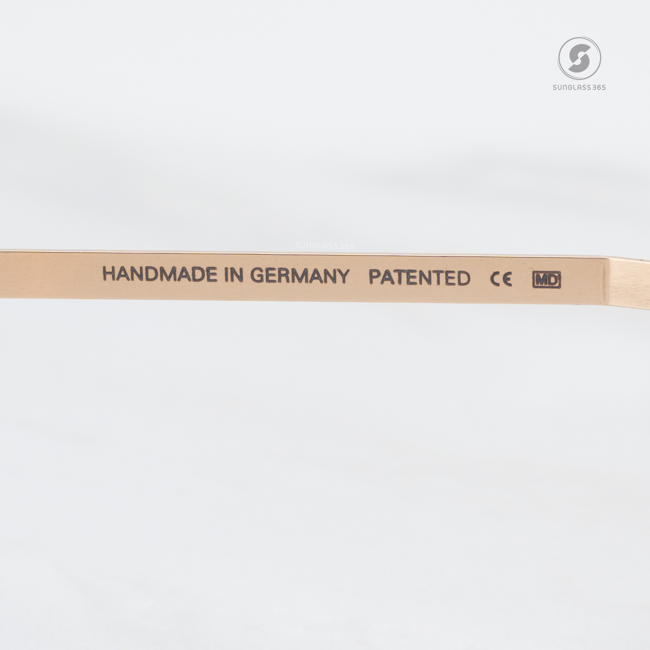 แว่นสายตา MYKITA ALYA C653 A83 Champagne Gold Clear Ash