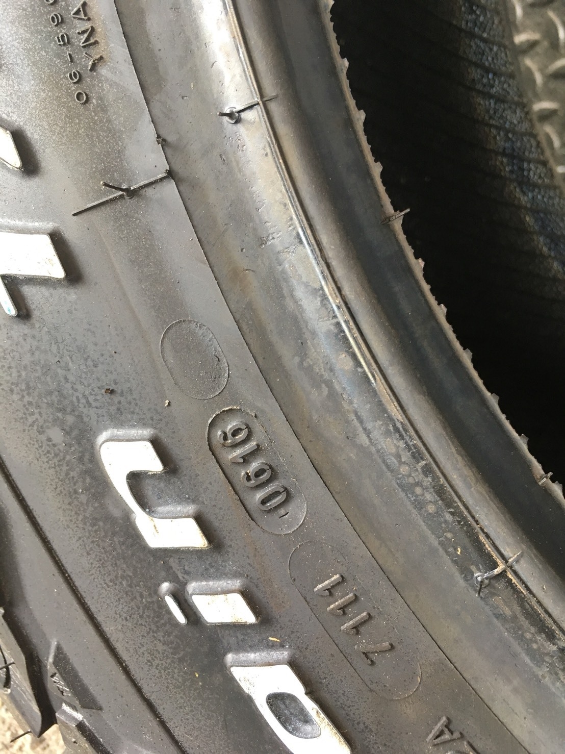 BFGoodrich All Terrain T/A KO-2 265/65R18 เส้น 9500