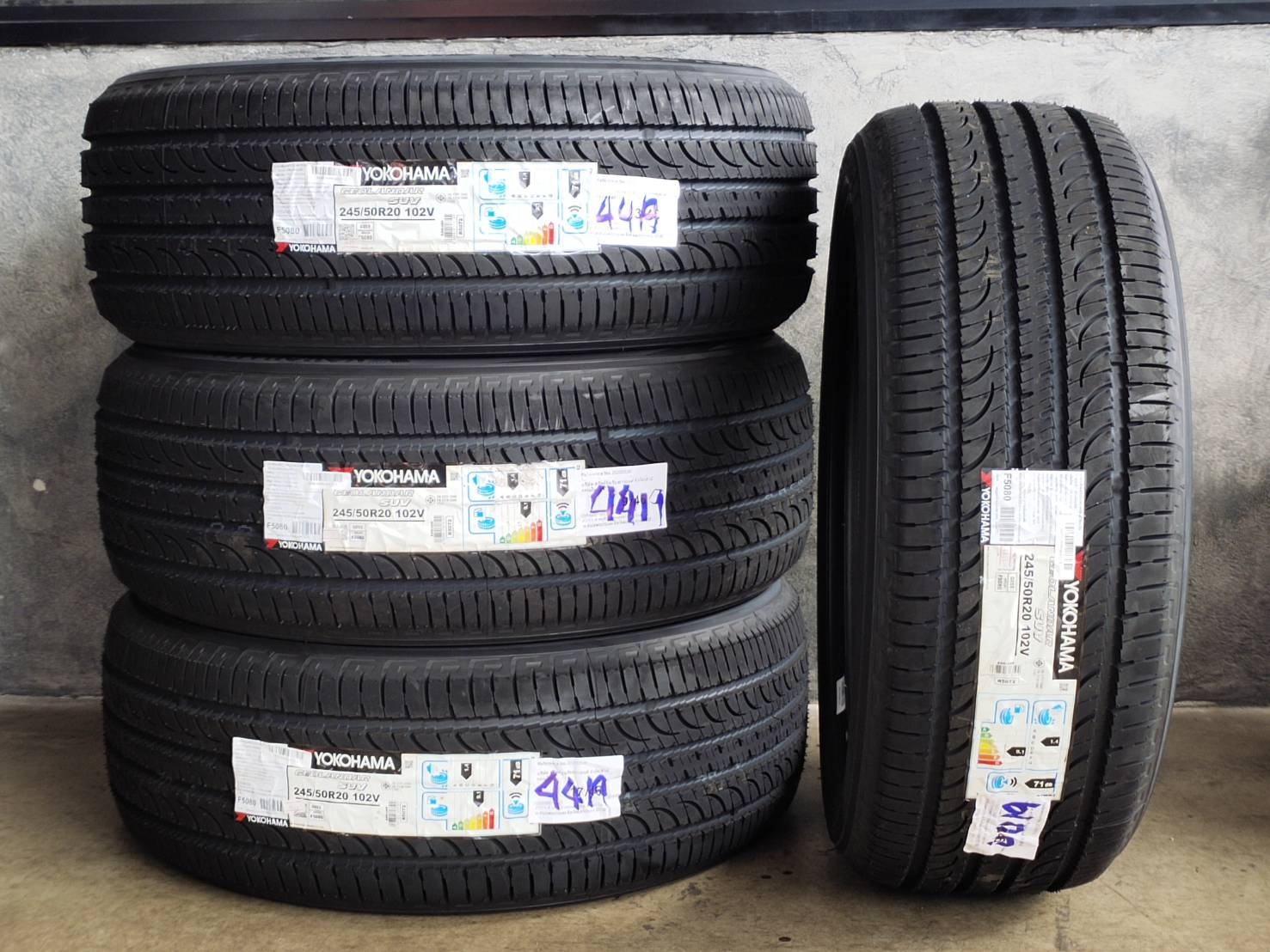 YOKOHAMA GEOLANDAR SUV G055 245/50R20