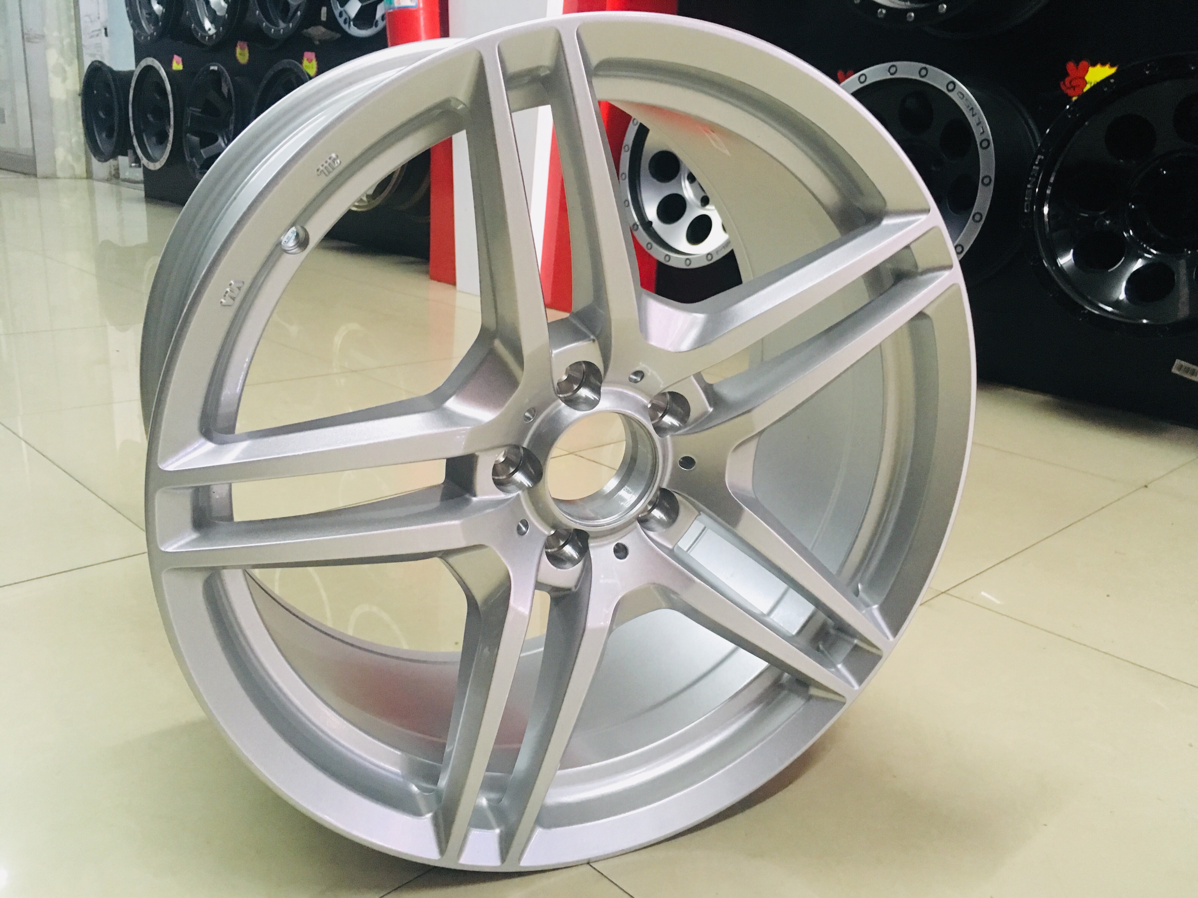 มาใหม่ ล้อ BENZ LG345 ขอบ19 ตัวใหม่