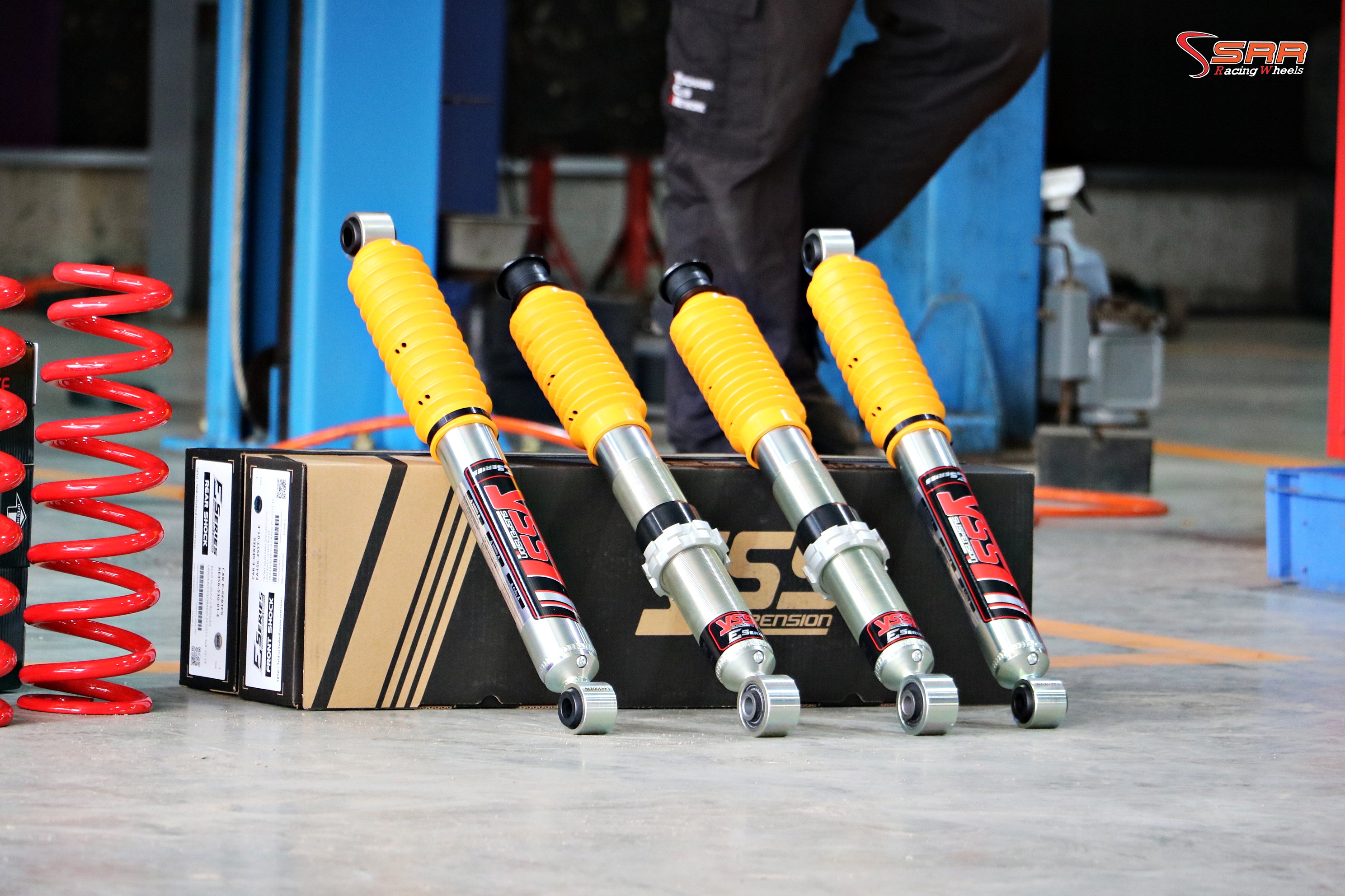 โช้ค Yss E series ผ่อน0% ได้ 6-10 เดือน ที่ทรัพย์รุ่งเรืองยางยนต์ สาขาสำนักงานใหญ่ ที่เดียว