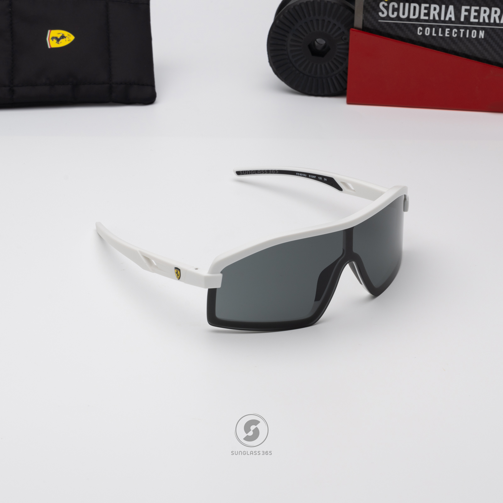 แว่นกันแดด Scuderia Ferrari FZ6010U 515/87