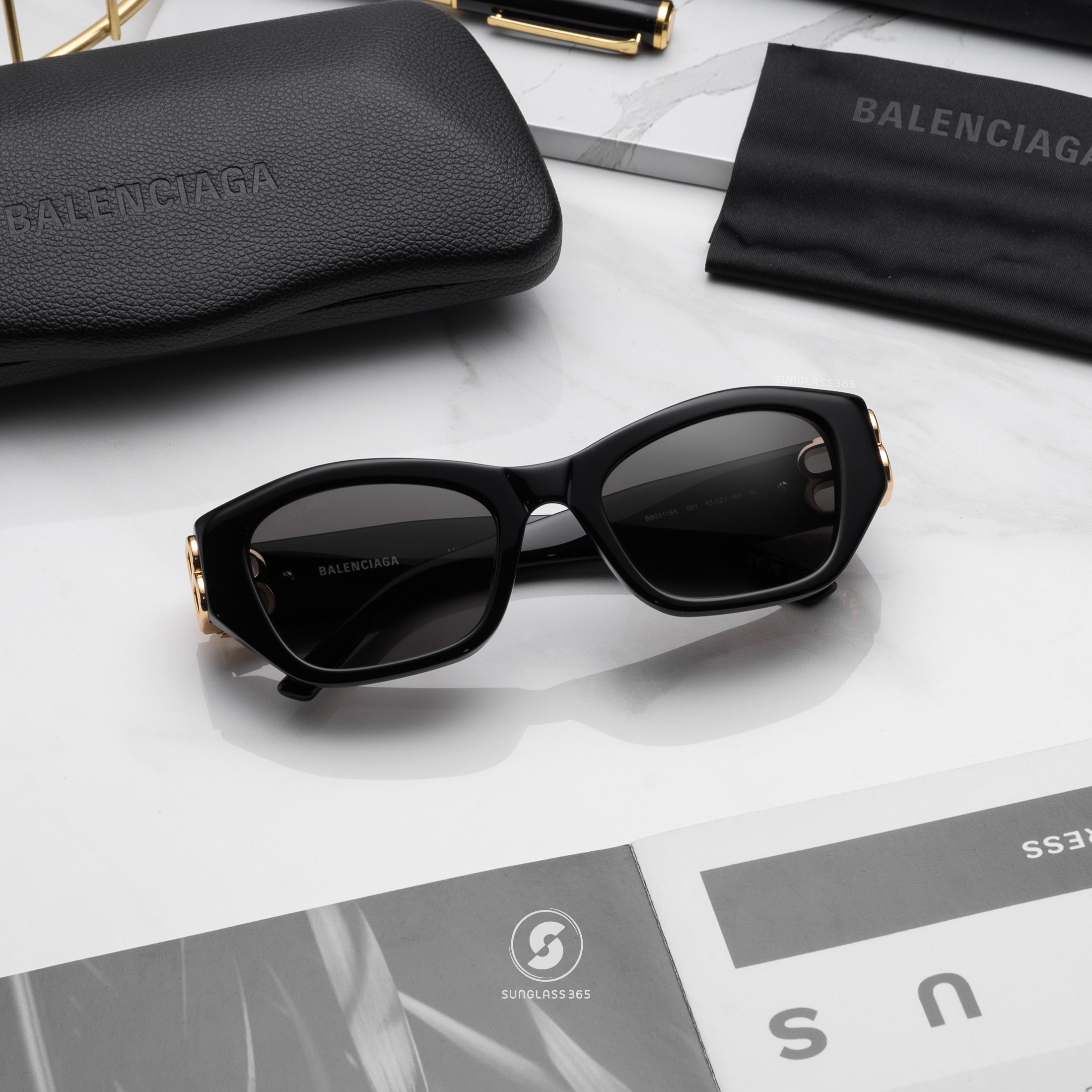 แว่นกันแดด Balenciaga BB0311SK 001