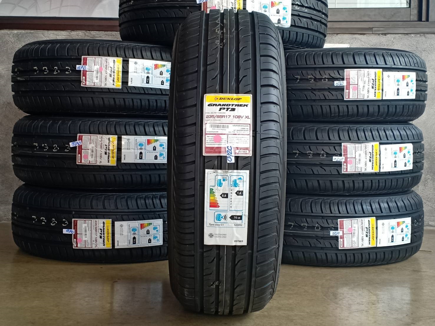 DUNLOP SP SPORT LM704 235/50R18 ปี19 ผลิตปรายปี