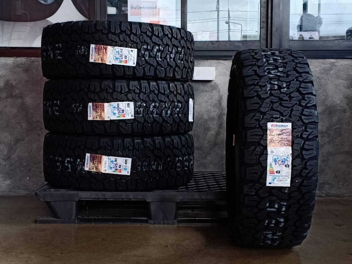 BF-GOODRICH 275/55R20 ALL TERRAIN T/A KO2 115/112S MADE IN U.S.A