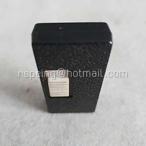 กล่องใส่ยาเม็ดเล็กๆ