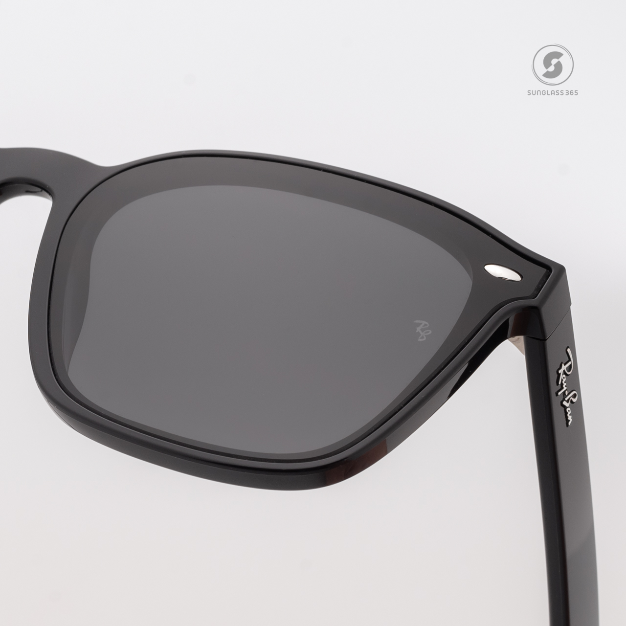 Ray-Ban RB4392D 601/87 Black / Dark Grey