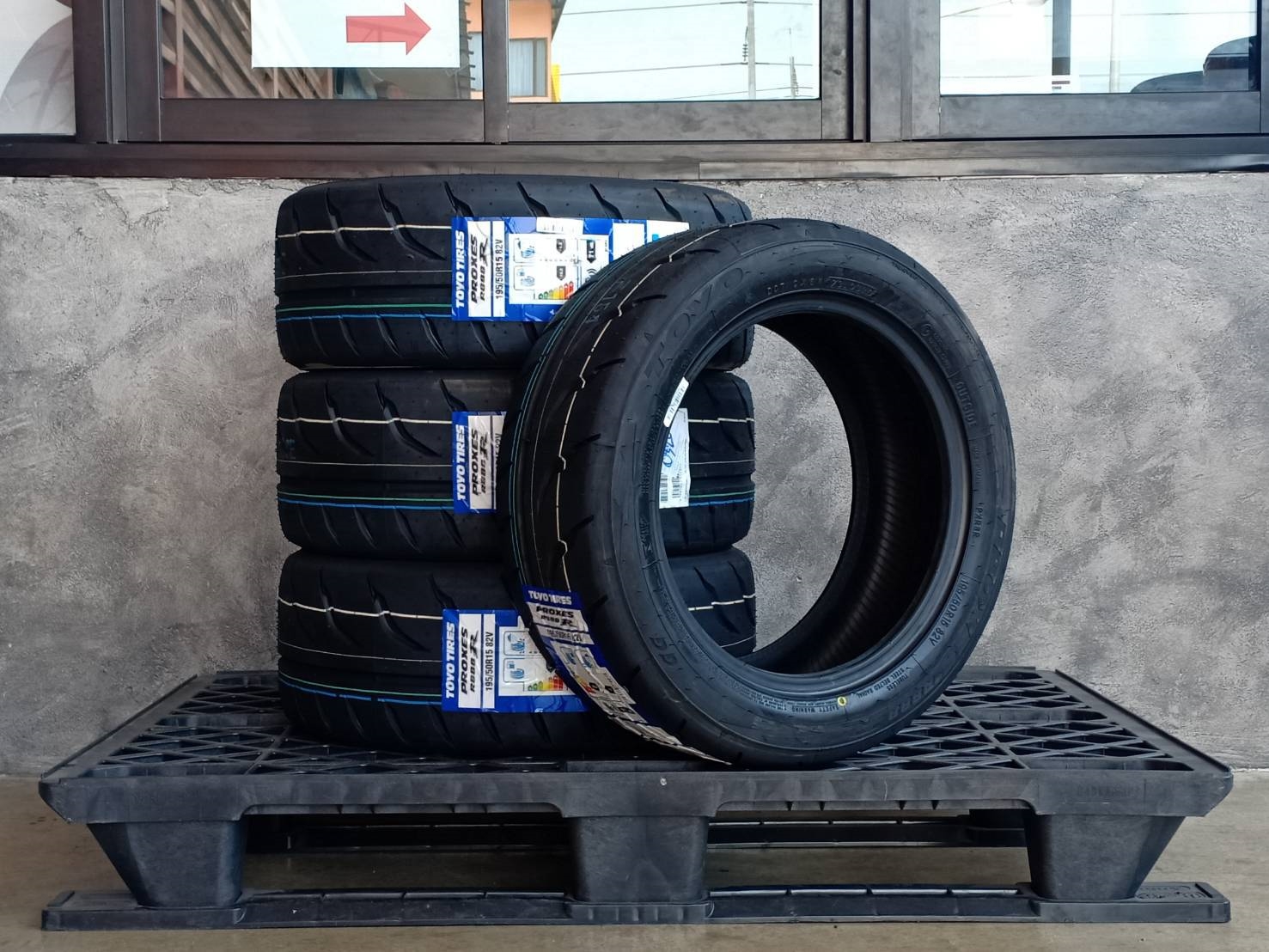 TOYO 195/50R15 PROXES R888R 82V MADE IN JAPAN