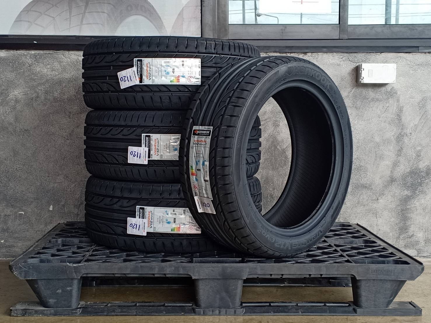 HANKOOK 225/45ZR17 VENTUS V12 EVO2 94Y XL MADE IN KOREA
