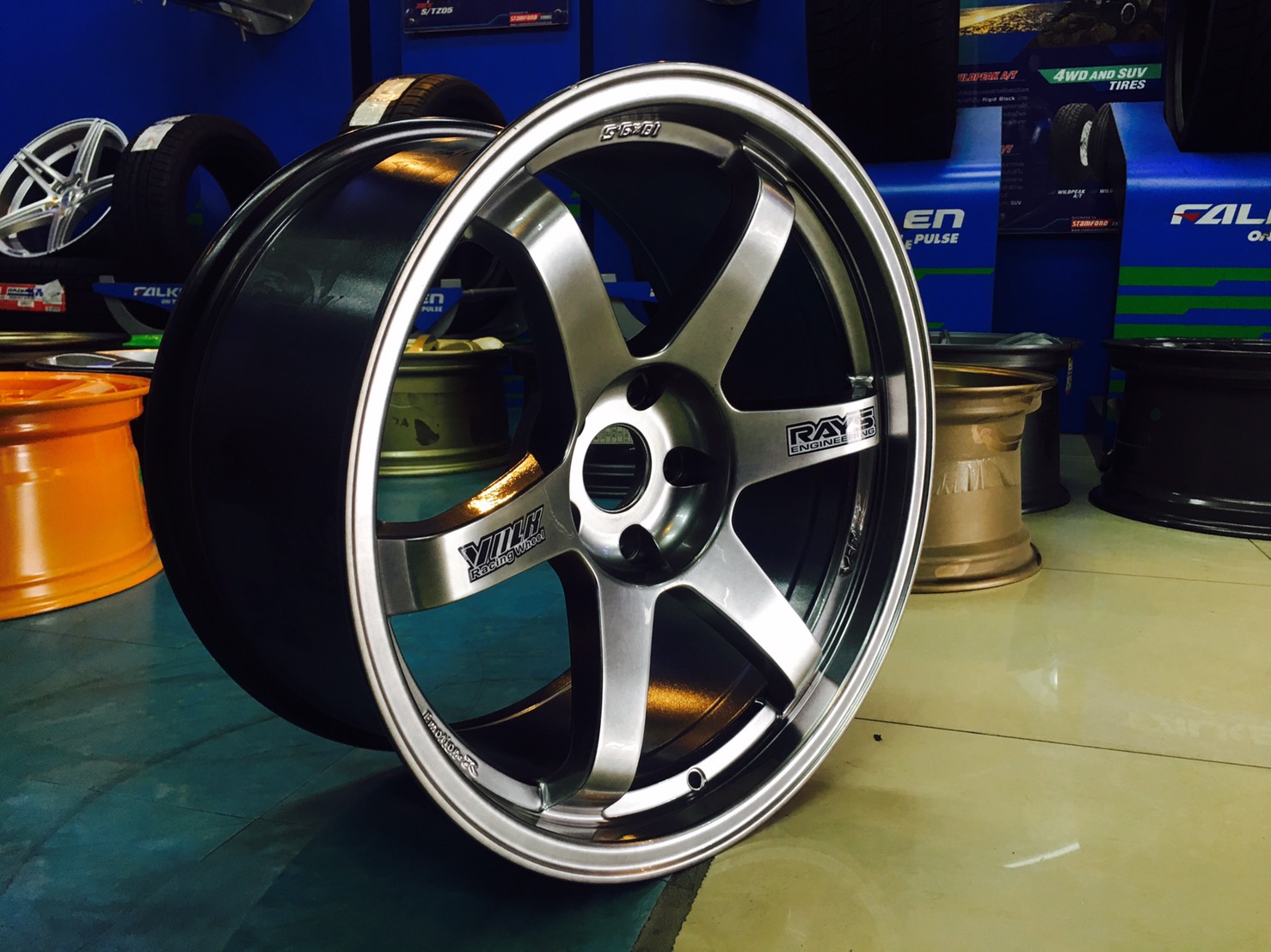 ล้อใหม่ทุกลายขอบ18 ชุด 9800 ปกติ 24000 บาท จำนวนจำกัด คลิ๊กชมเลย