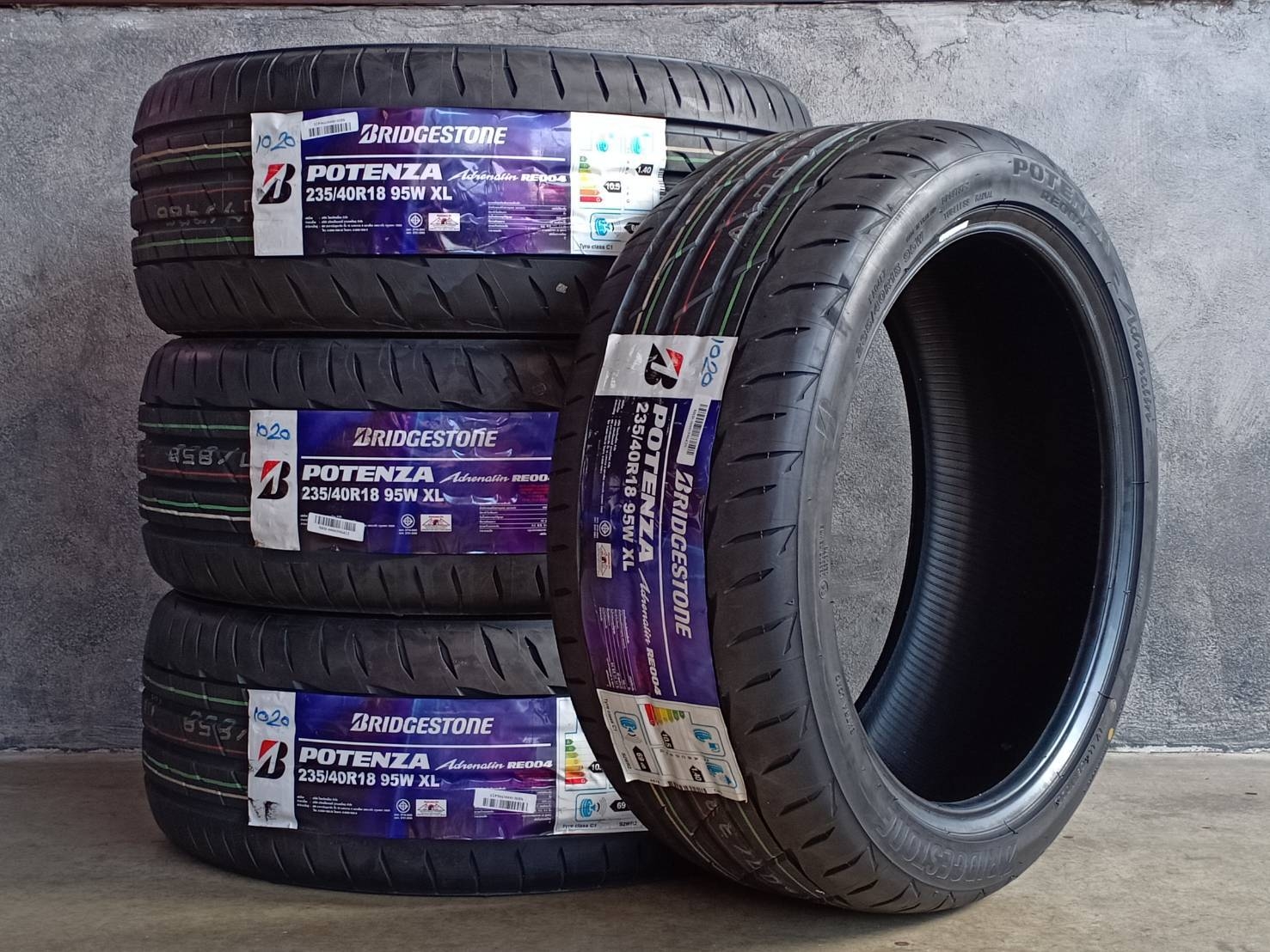 BRIDGESTONE 235/40R18 POTENZA RE004 95W XL MADE IN THAILAND