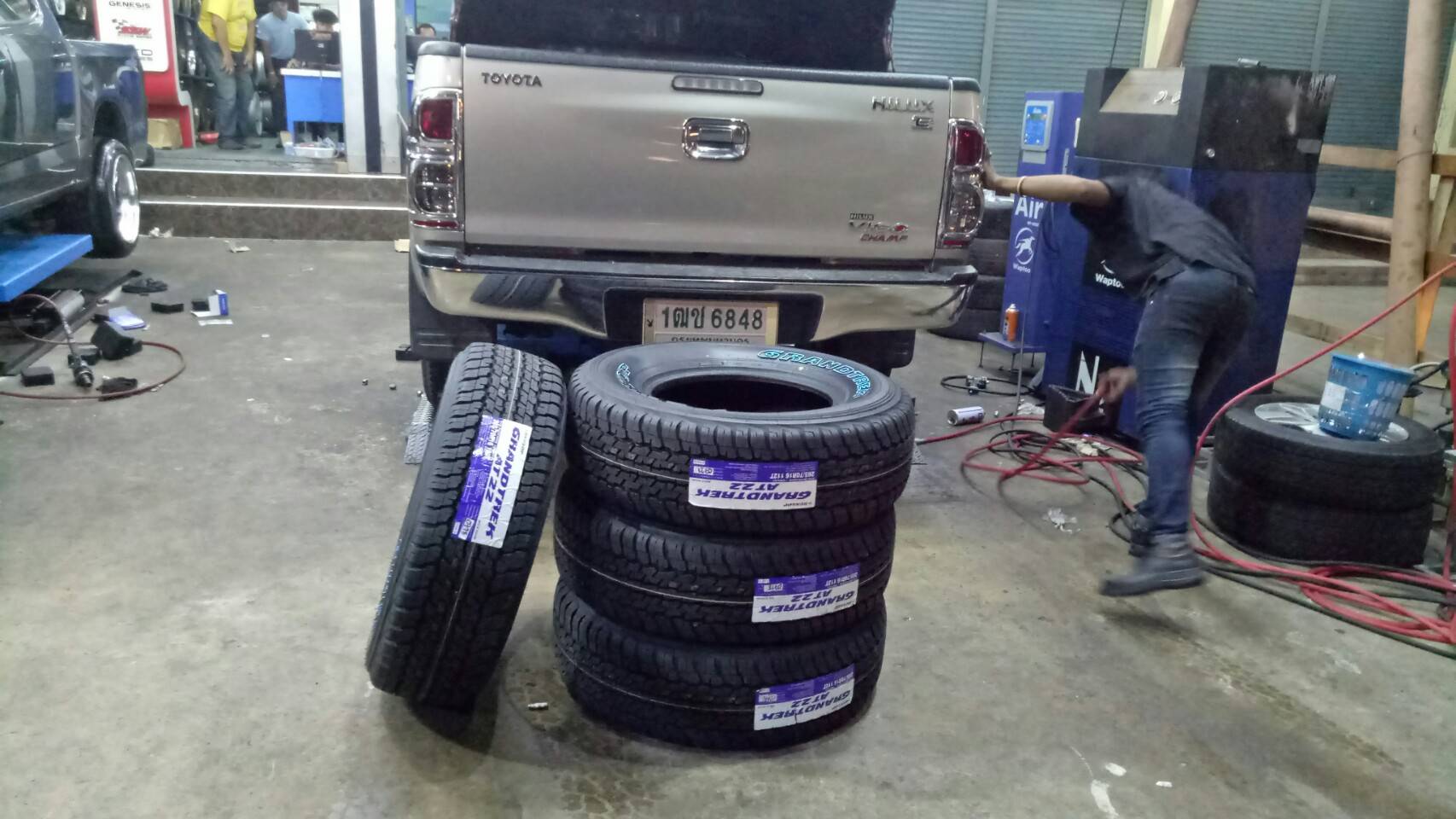 ยางใหม่ DUNLOP AT22 265/70-16ปี18 ซื้อ2แถม2