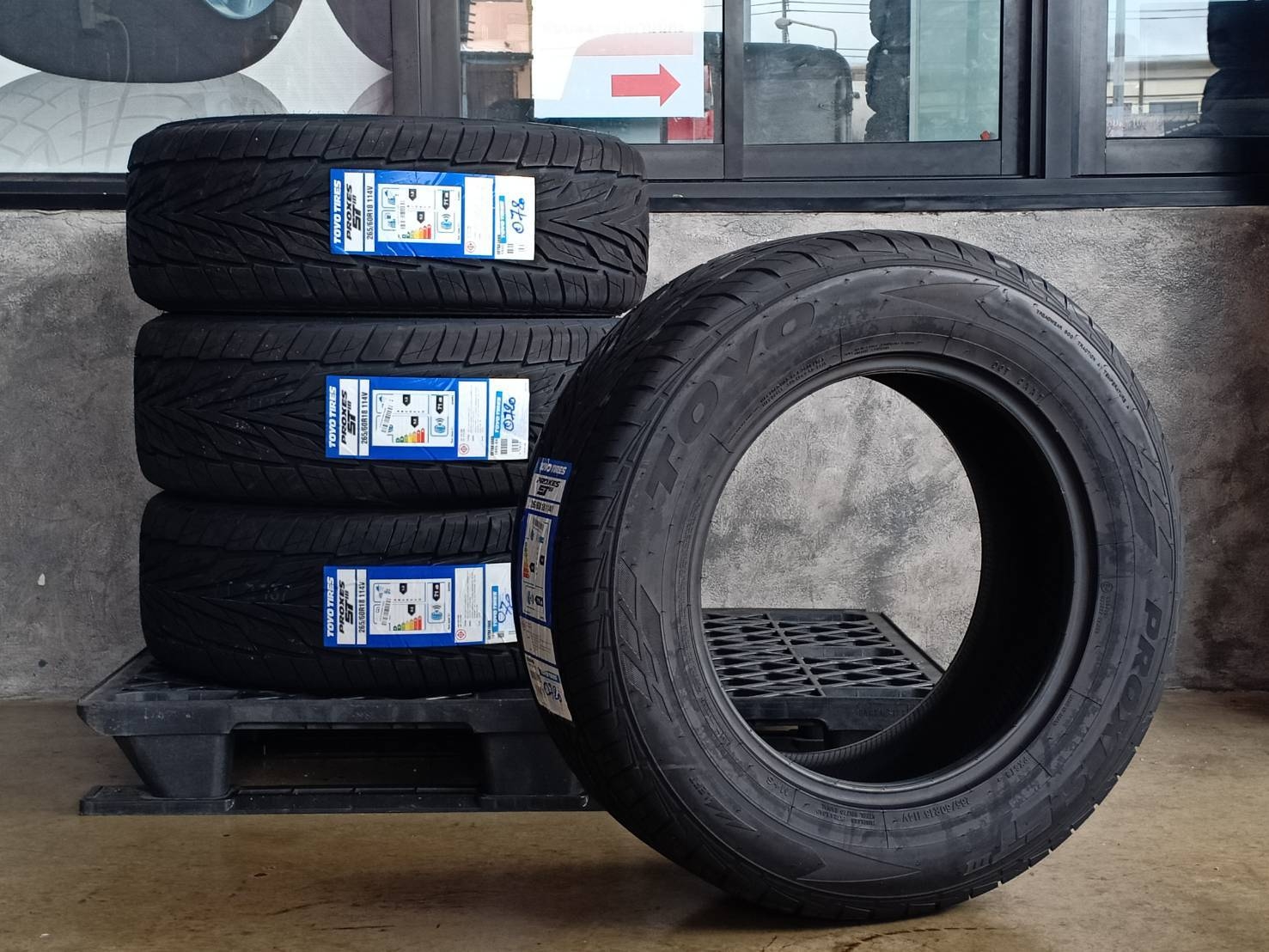 TOYO 265/60R18 PROXES ST3 114V MADE IN JAPAN