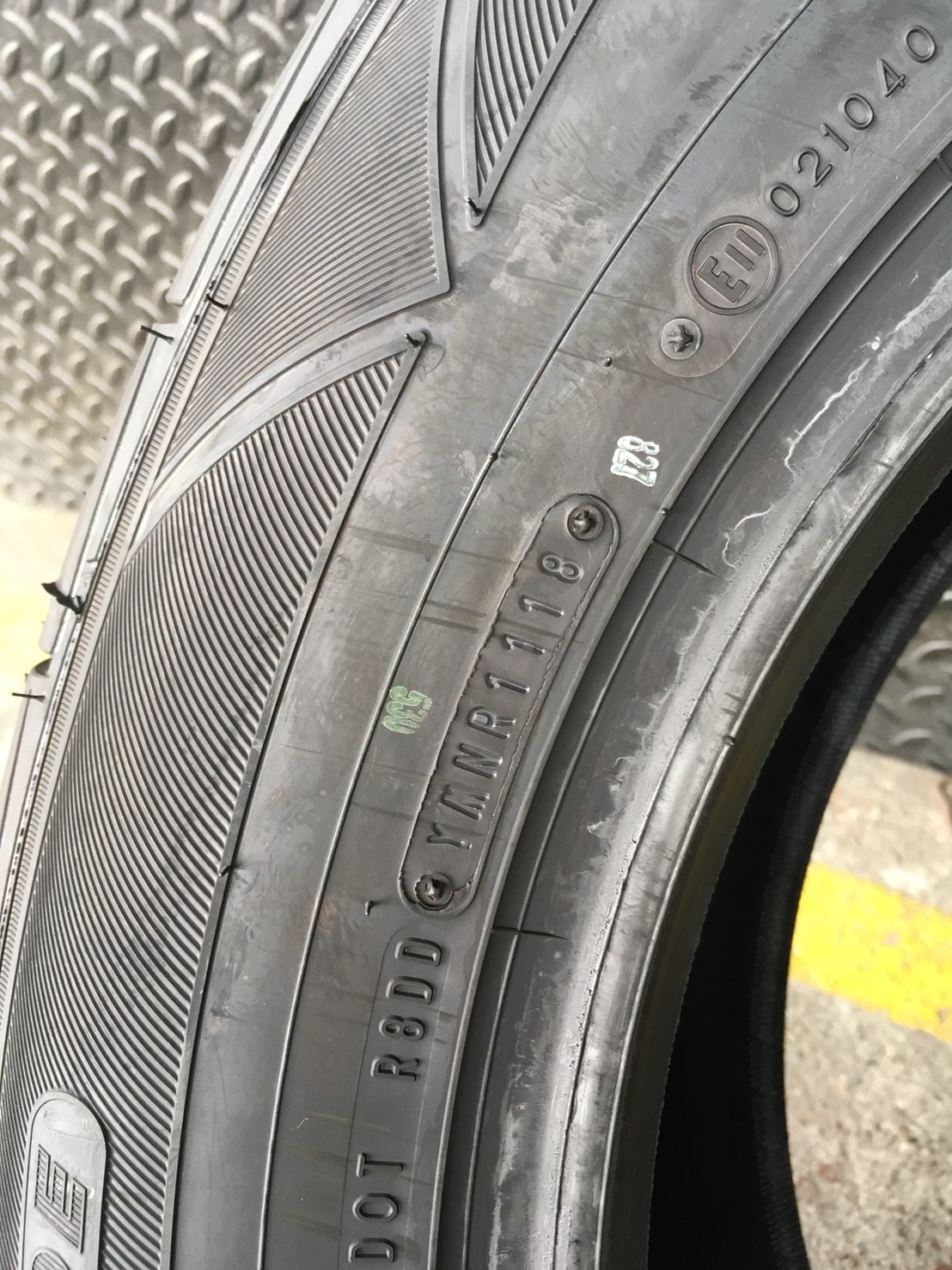 FALKEN ZE914 235-60-17 ซื้อ2แถม2 ปี18