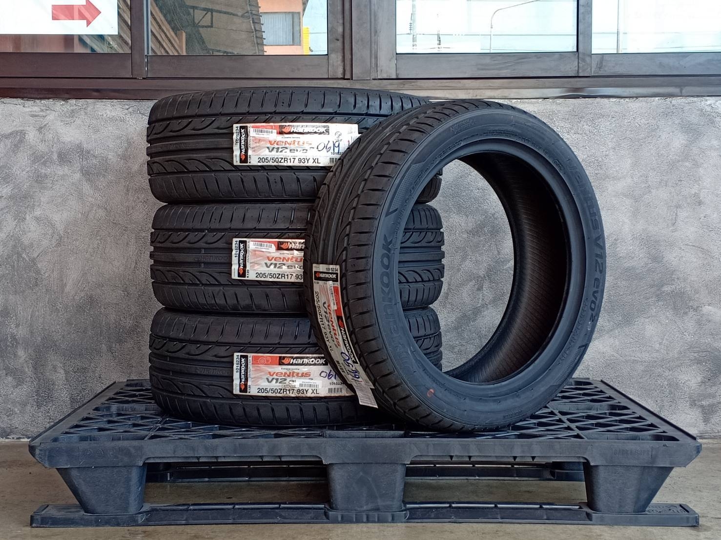HANKOOK 205/50ZR17 VENTUS V12 EVO2 93Y XL MADE IN KOREA