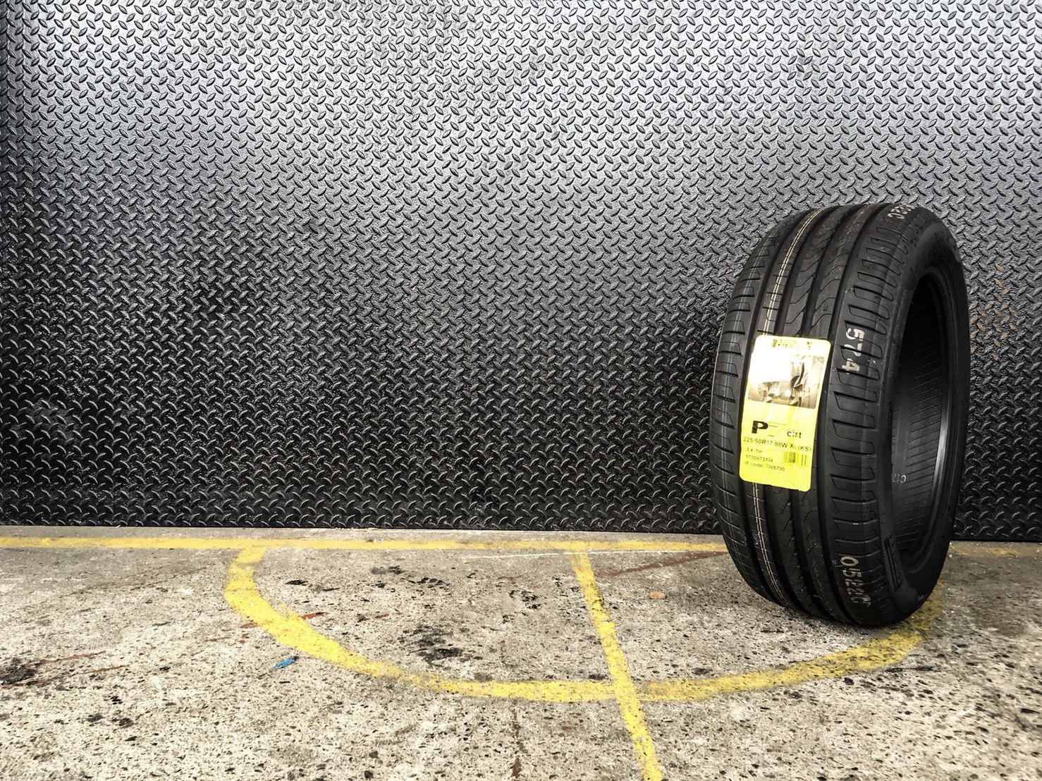 PIRELLI CINTURATO P7 225/50-17 ซื้อ2แถม2