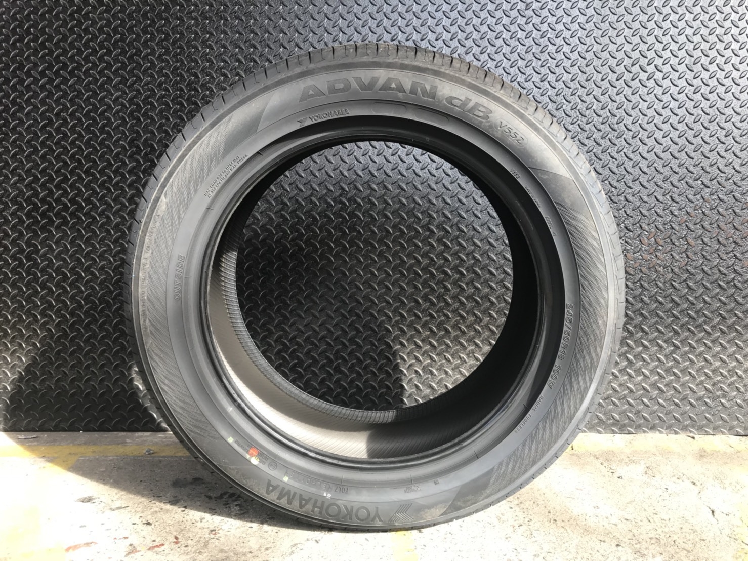 YOKOHAMA ADVAN DB V552 245-50-18 ปี18
