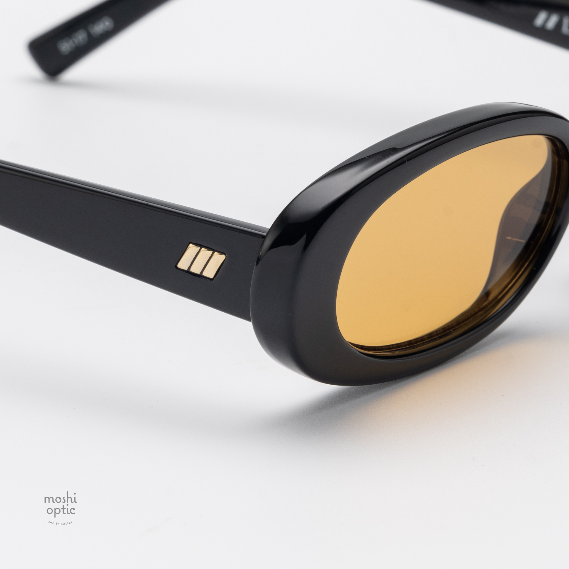 แว่นกันแดด Le Specs LSP2552181 Outta Love Black Mustard Mono