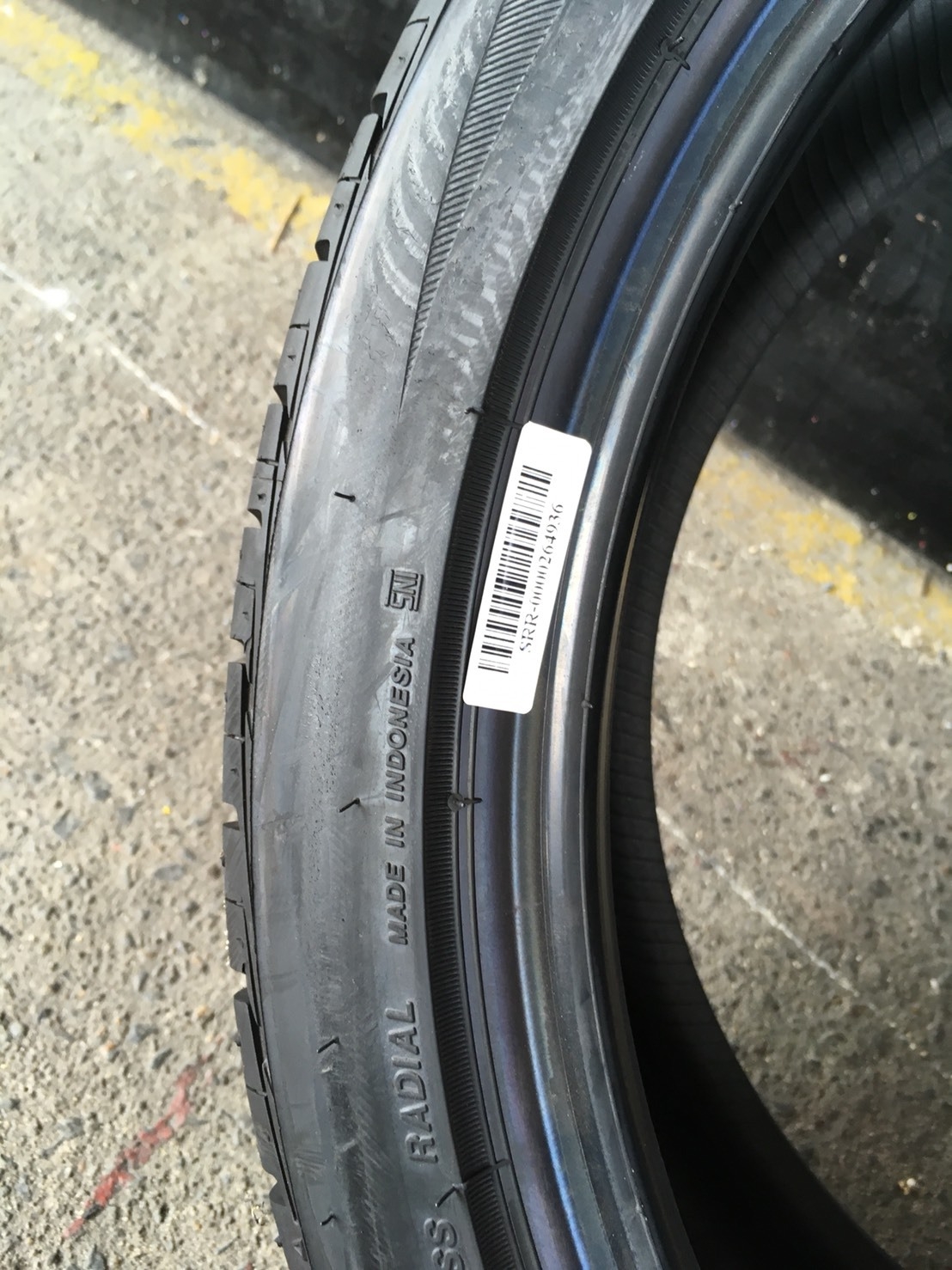 BRIDGESTONE TECHNO SPORTS 215-40-18 ลดราคา