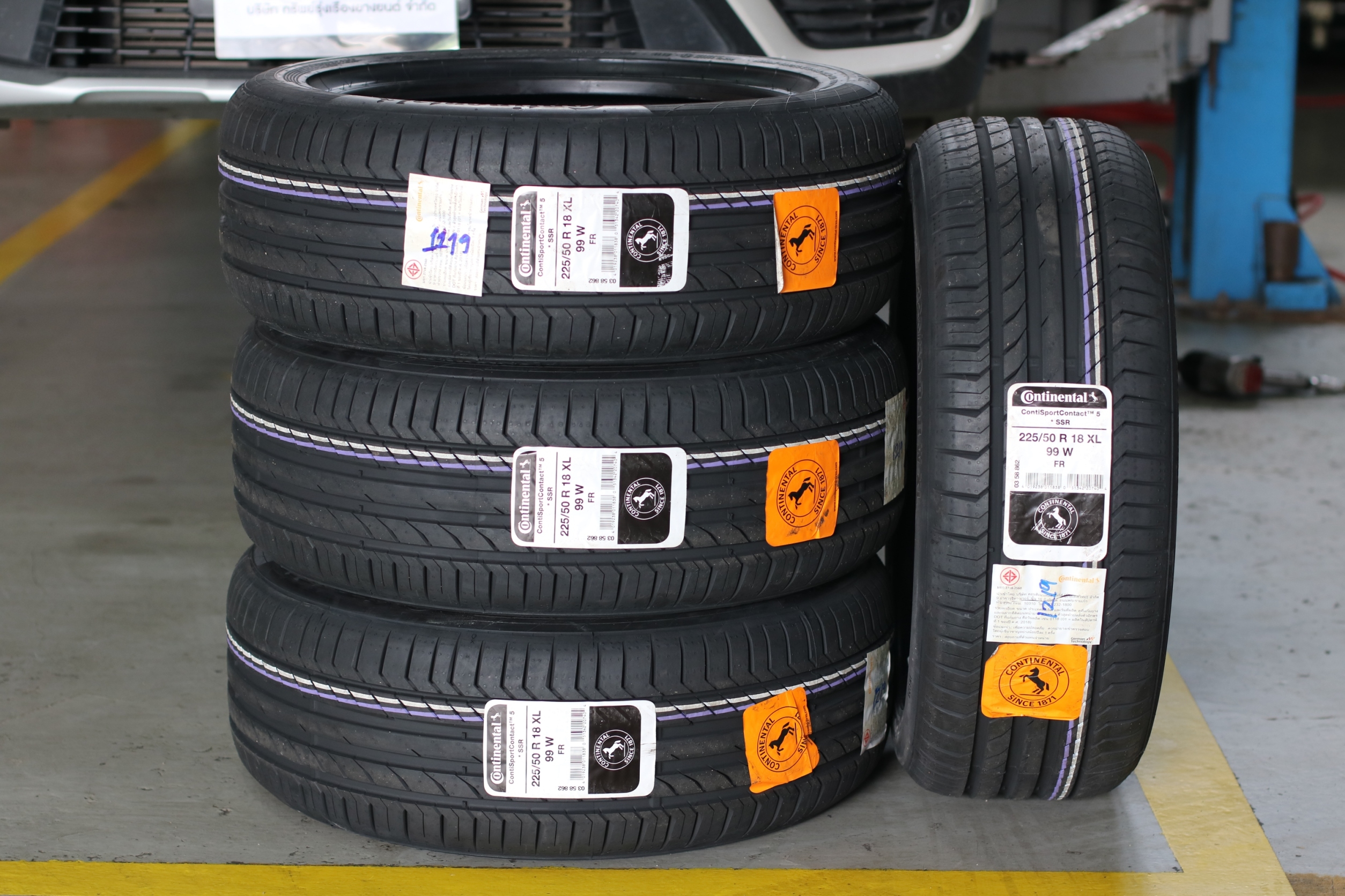 CONTINENTAL CSC5 SSR 225/50-18 ปี19 ลดราคาพิเศษ