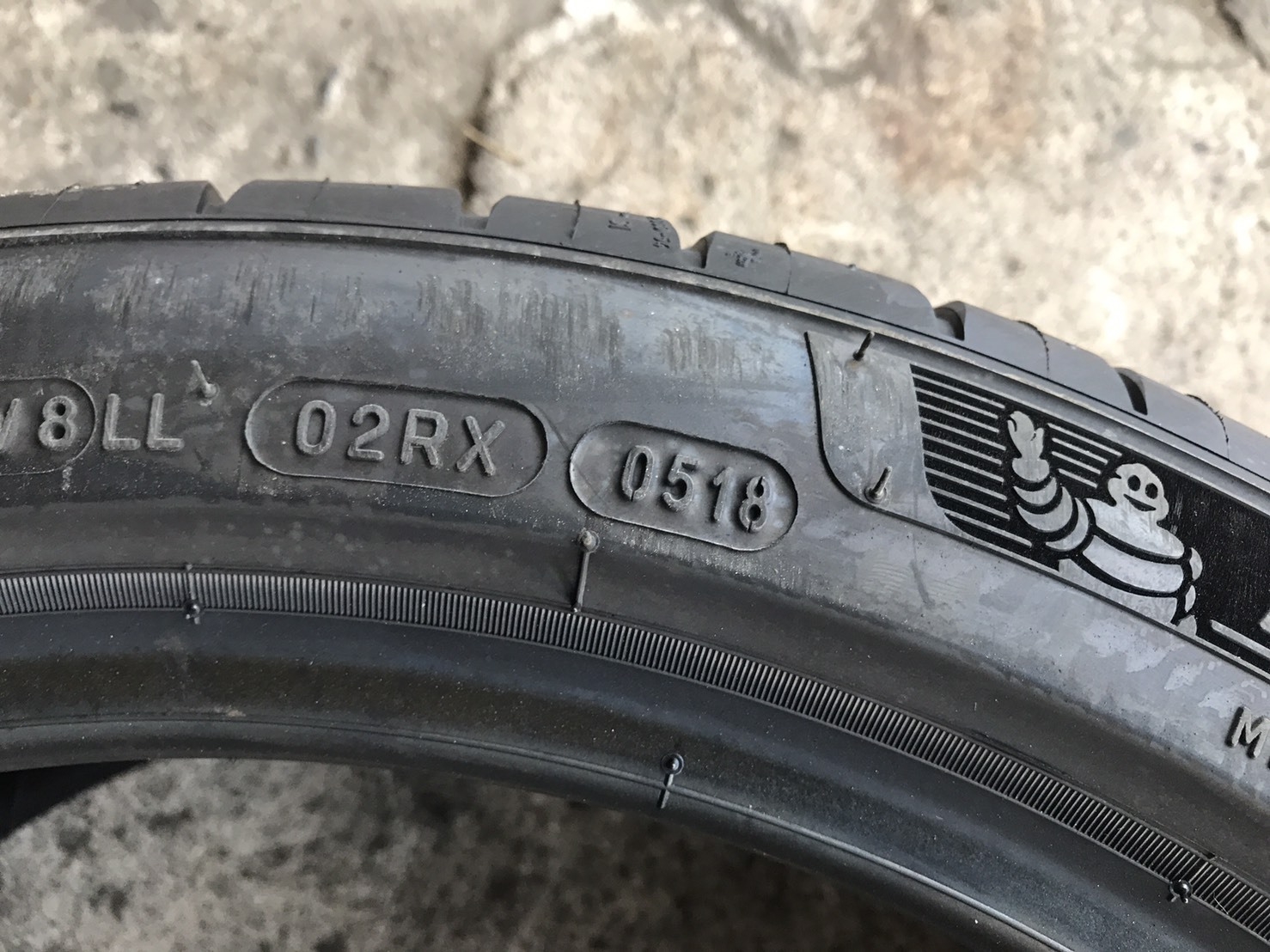MICHELIN PILOT SPORT4 205-45-17 ปี18 เข้ามาใหม่