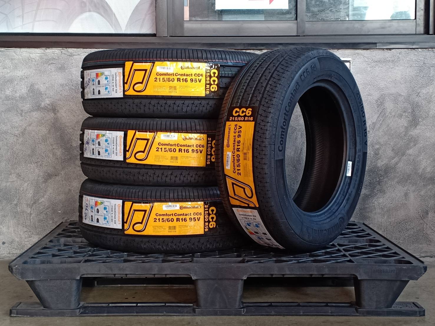 CONTINENTAL 215/60R16 CONTACT CC6 95V MADE IN THAILAND