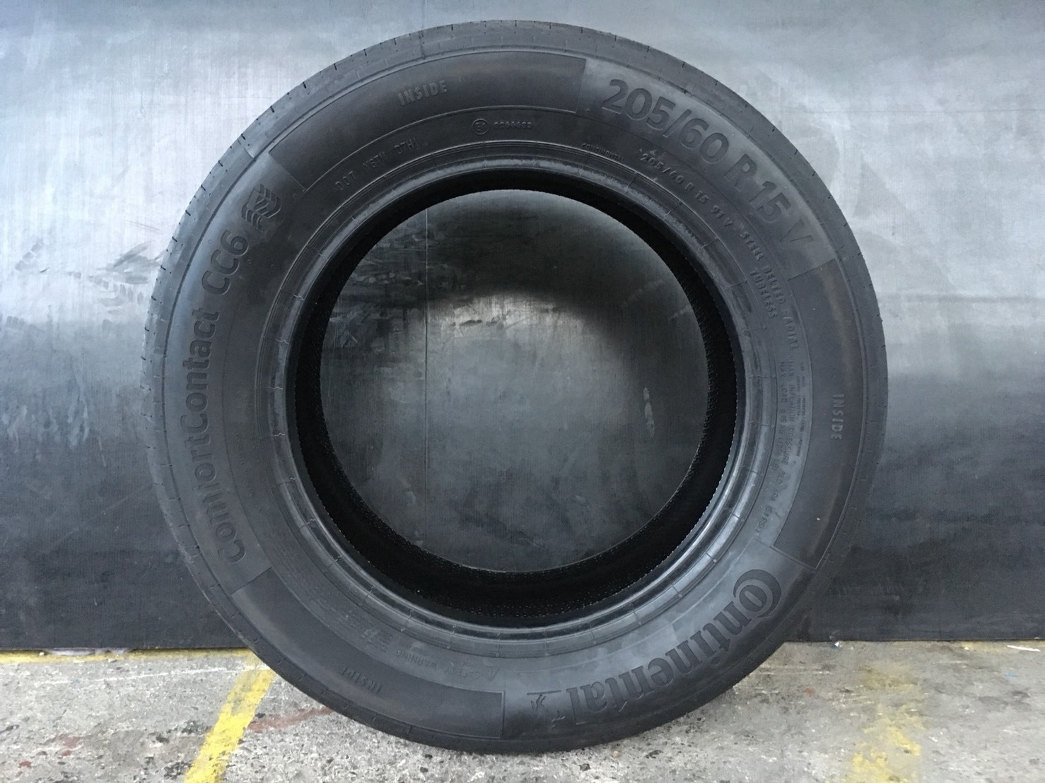 CONTINENTAL CONTACT CC6 205/60-15 เส้น 2250 ปกติ3000 ปี18