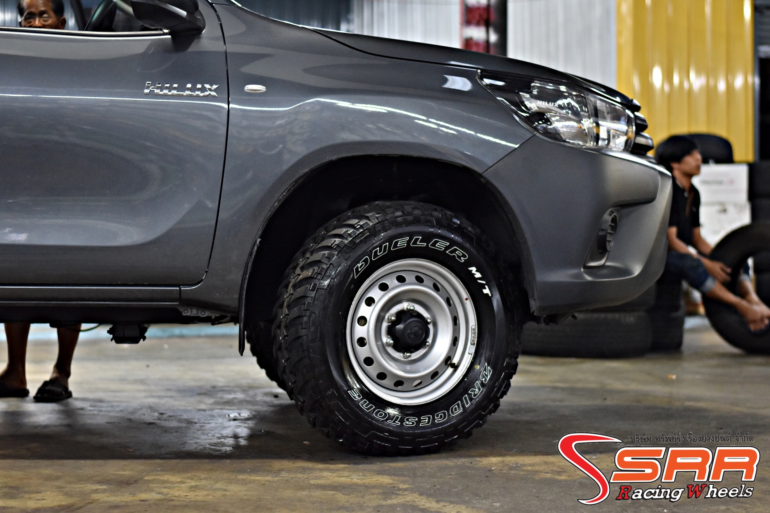 BRIDGESTONE MT 674 245/75R16 ปี20