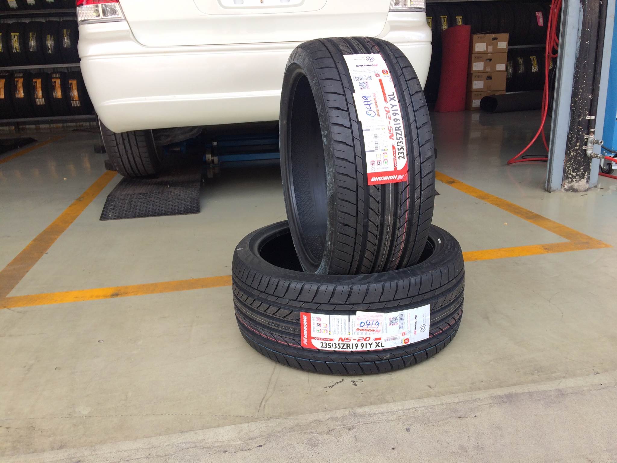 Nangkang NS-20 235/35-19 ปี19