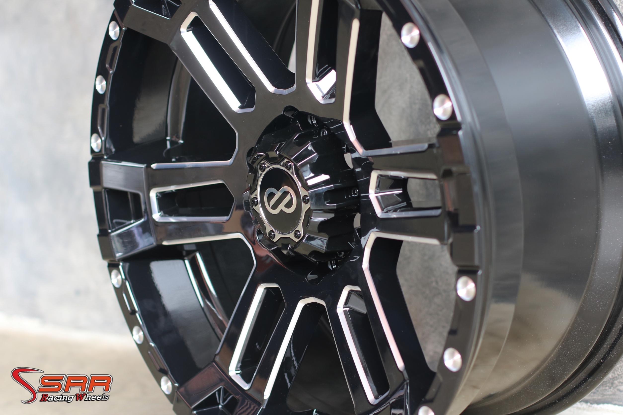 ล้อแท้ ENKEI COMMADER ขอบ20 พร้อมยาง ชุด 39500 ปกติ 49000