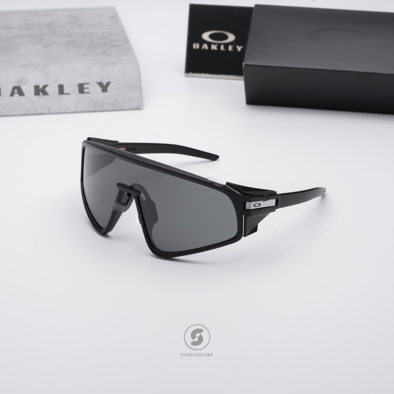 OAKLEY LATCH PANEL OO9404-01 Matte Black Prizm Black