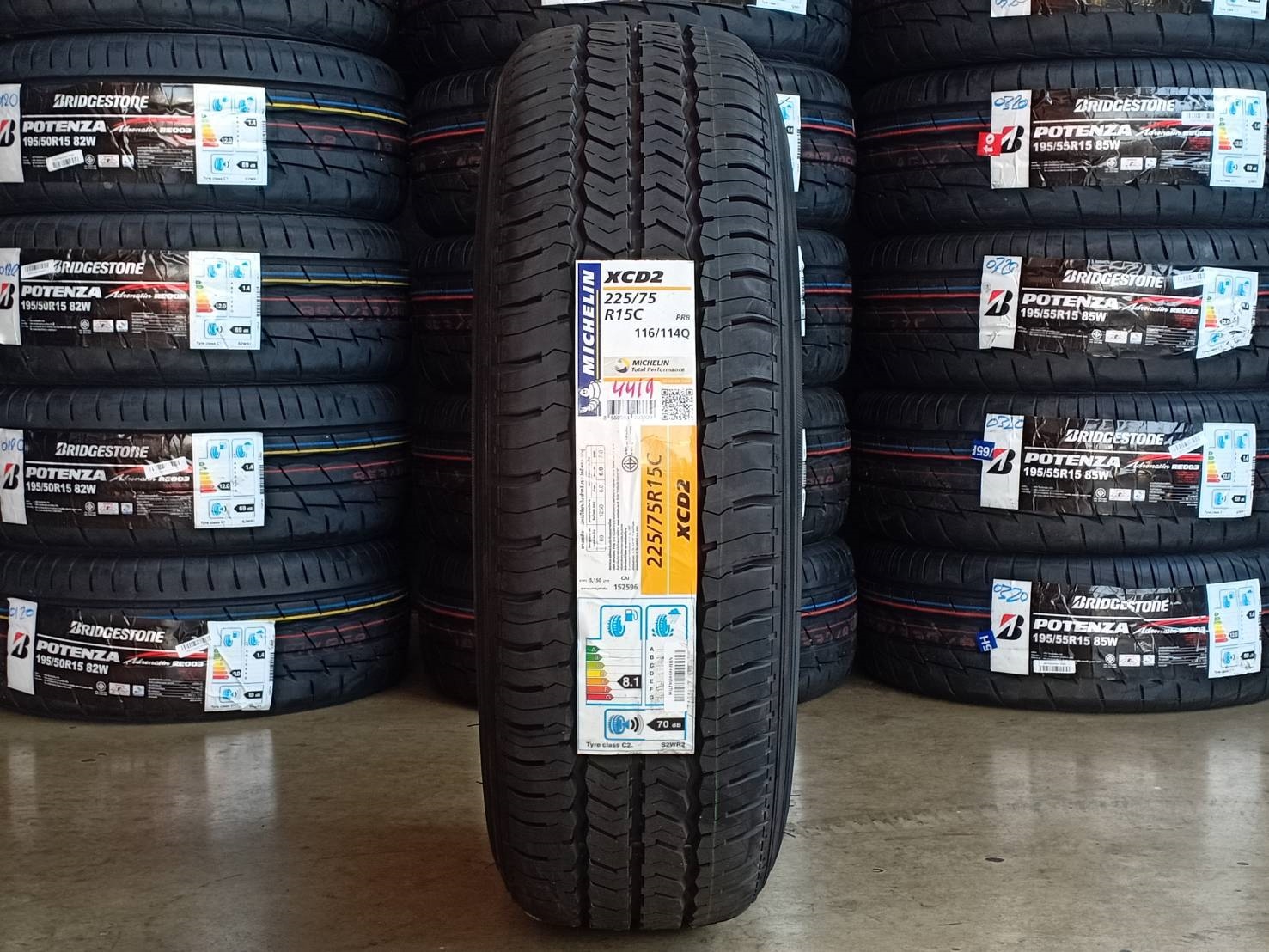 ยางใหม่ MICHELIN 225/75R15 XCD2 116/114Q 8PR MADE IN THAILAND