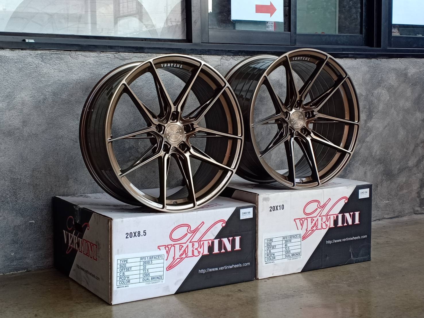 ล้อแท้ VERTINI RFS1.8 ขอบ20