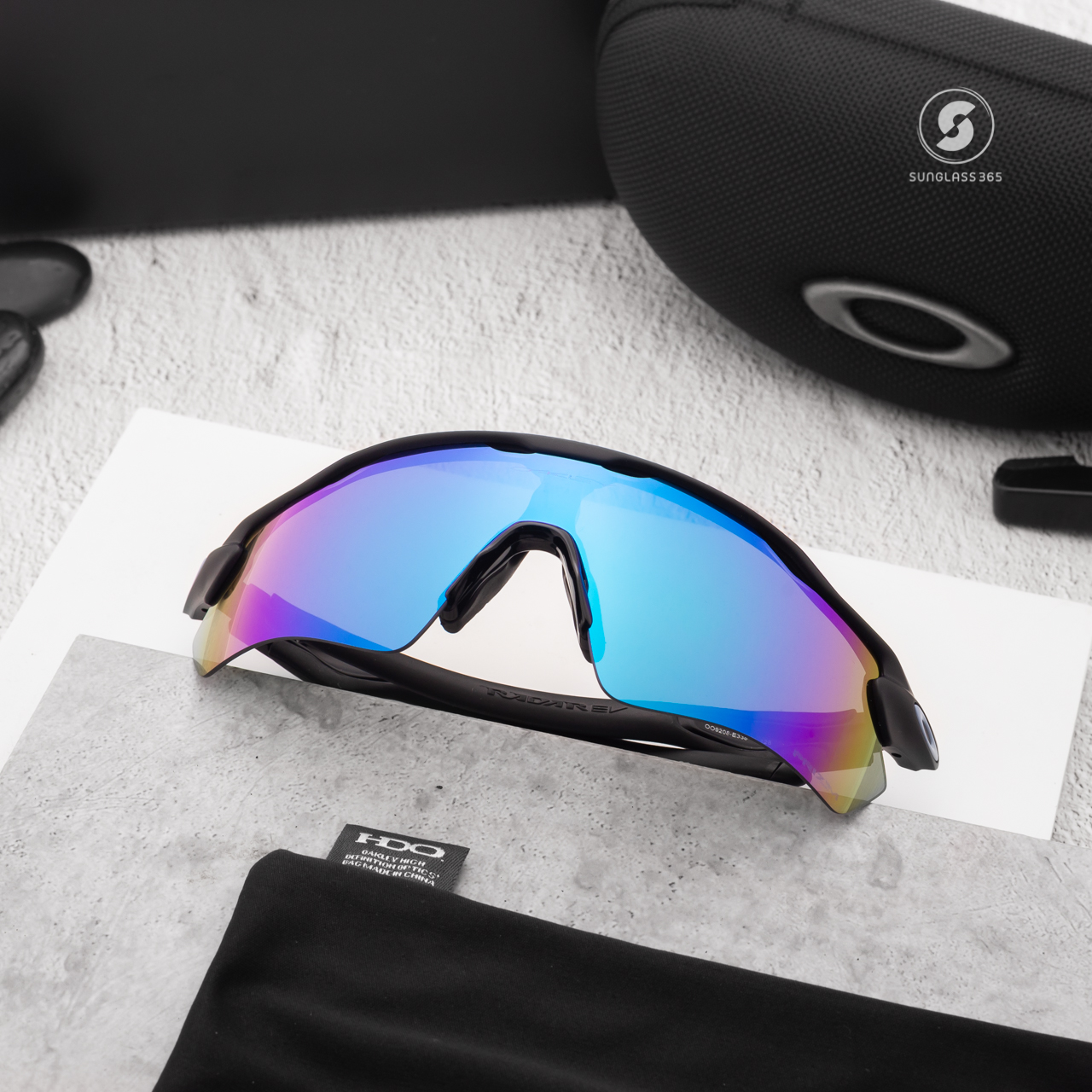 Oakley OO9208-E3 RADAR EV PATH Matte Black Prizm Sapphire