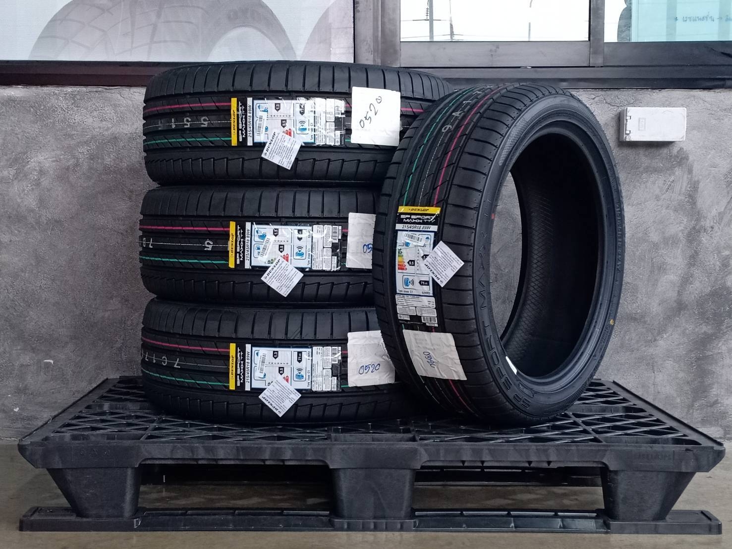 DUNLOP 215/45R18 SP SPORT MAXX TT 89W MADE IN JAPAN