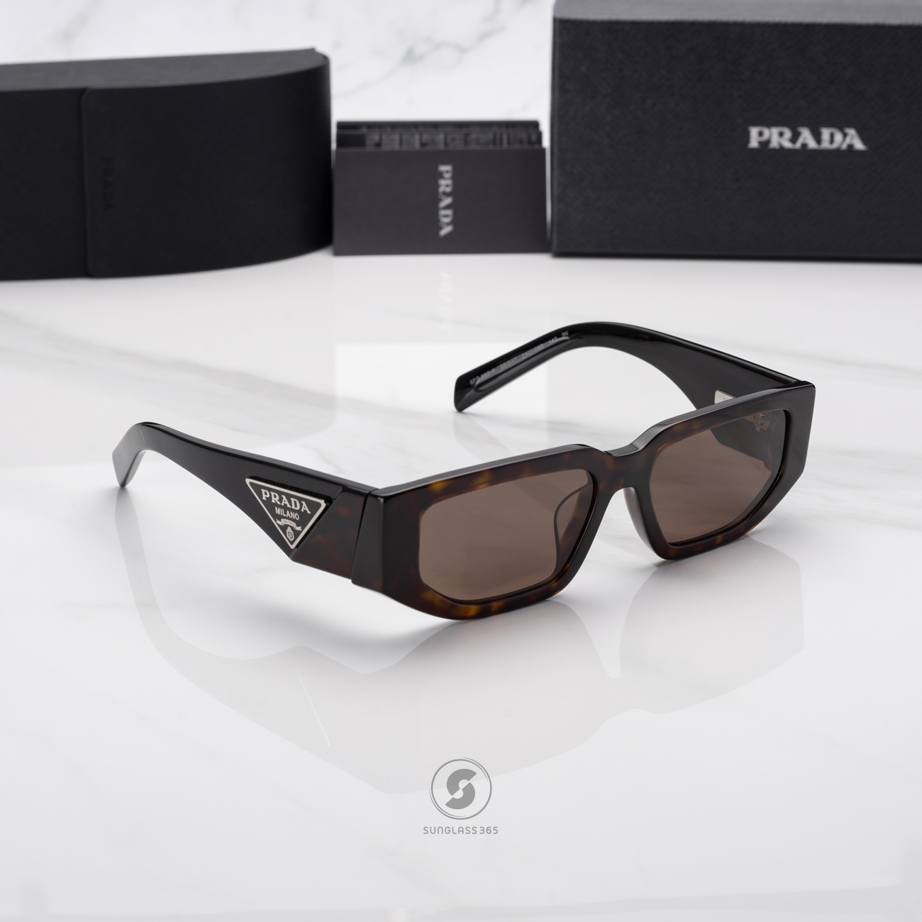 แว่นกันแดด PRADA PR09ZSF 2AU06B