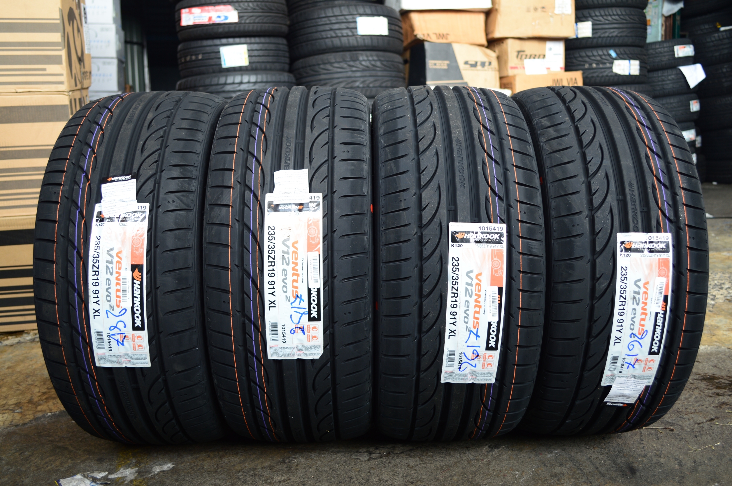 HANKOOK V12EVO2 235/35-19 ราคาพิเศษ และเบอร์อื่น ราคาโปรโมชั่นเพียบ