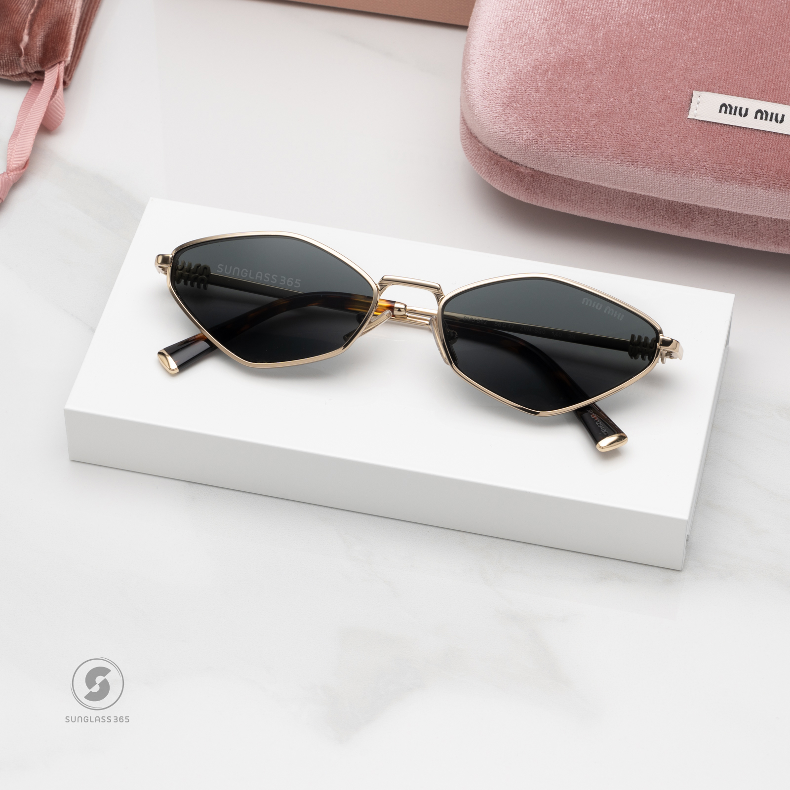 แว่นกันแดด Miu Miu MU56ZS ZVN5S0