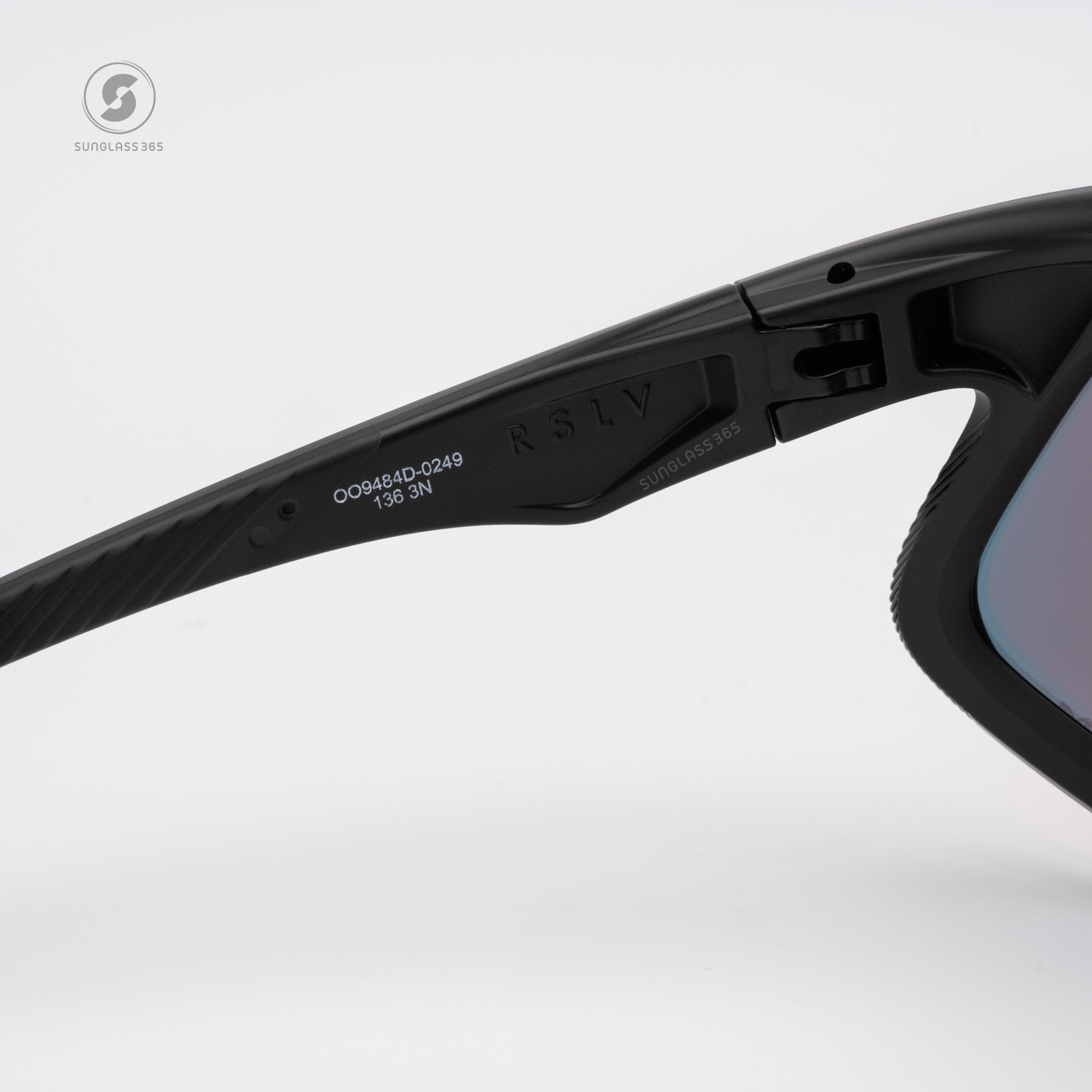 Oakley RSLV OO9484D-02 Matte Black Prizm Road