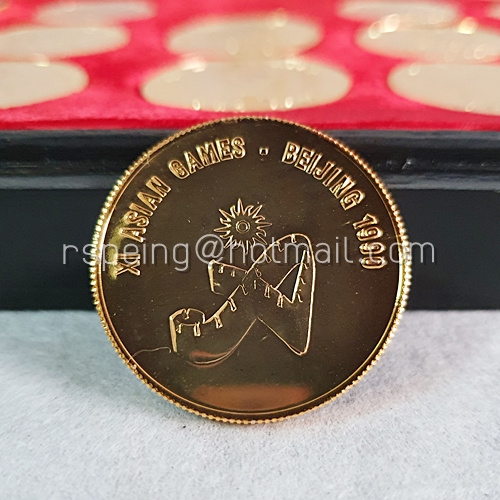 Box Set เหรียญทอง (เล็ก) ที่ระลึก XI Asian Games Beijing 1990