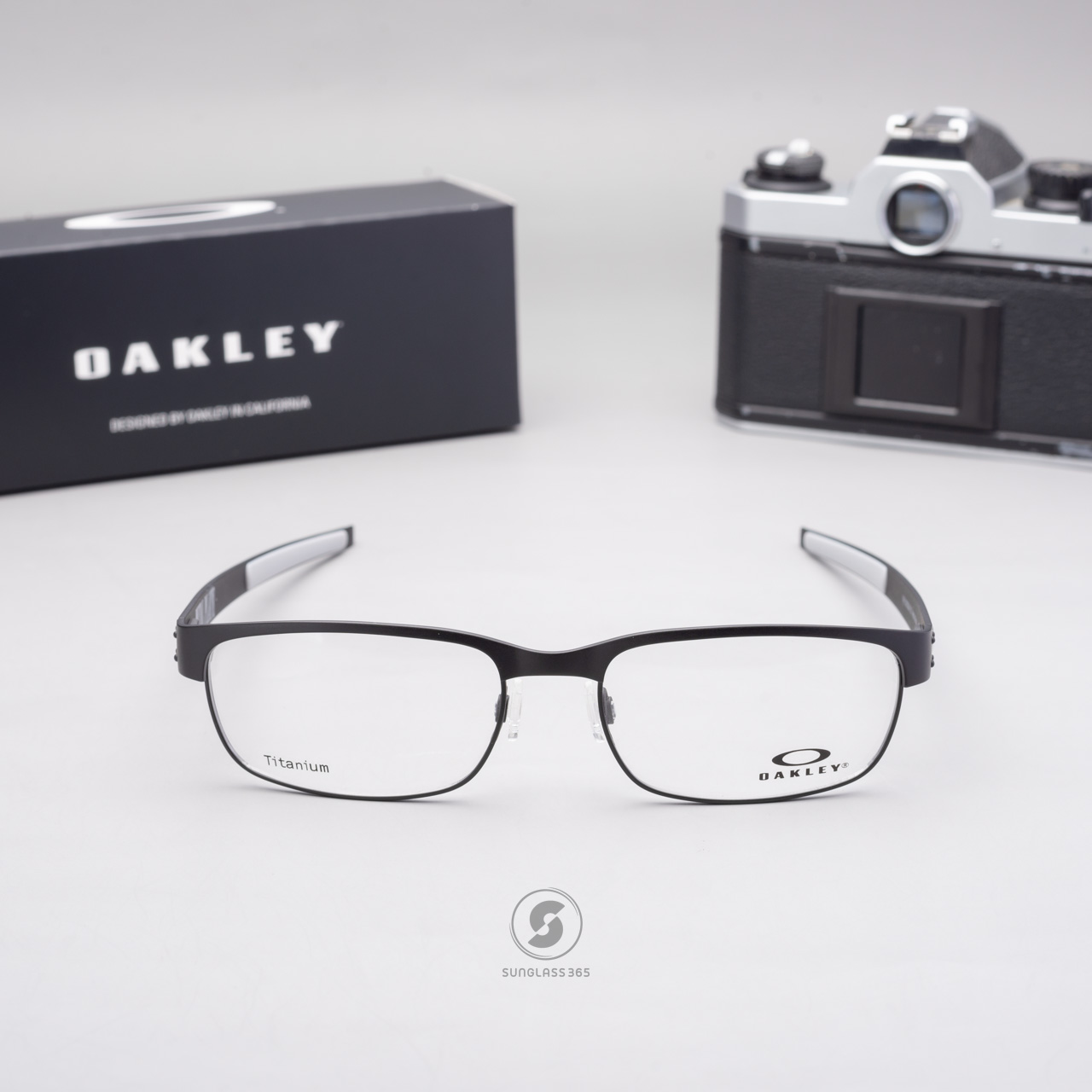 Oakley Metal Plate OX5038-01 Matte Black