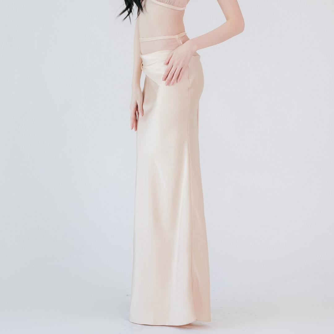Lism MS-024 The Illume Curve Skirt กระโปรงยาวซาติน